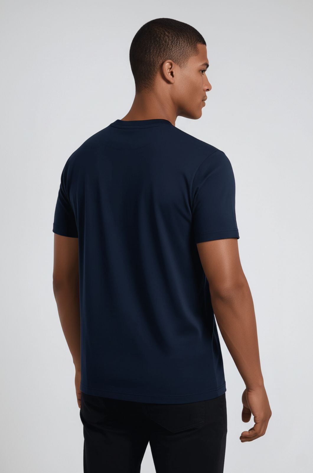 Herre Slim-Fit T-Shirt i Marineblå - - Herre T-shirts - Valmont Wear