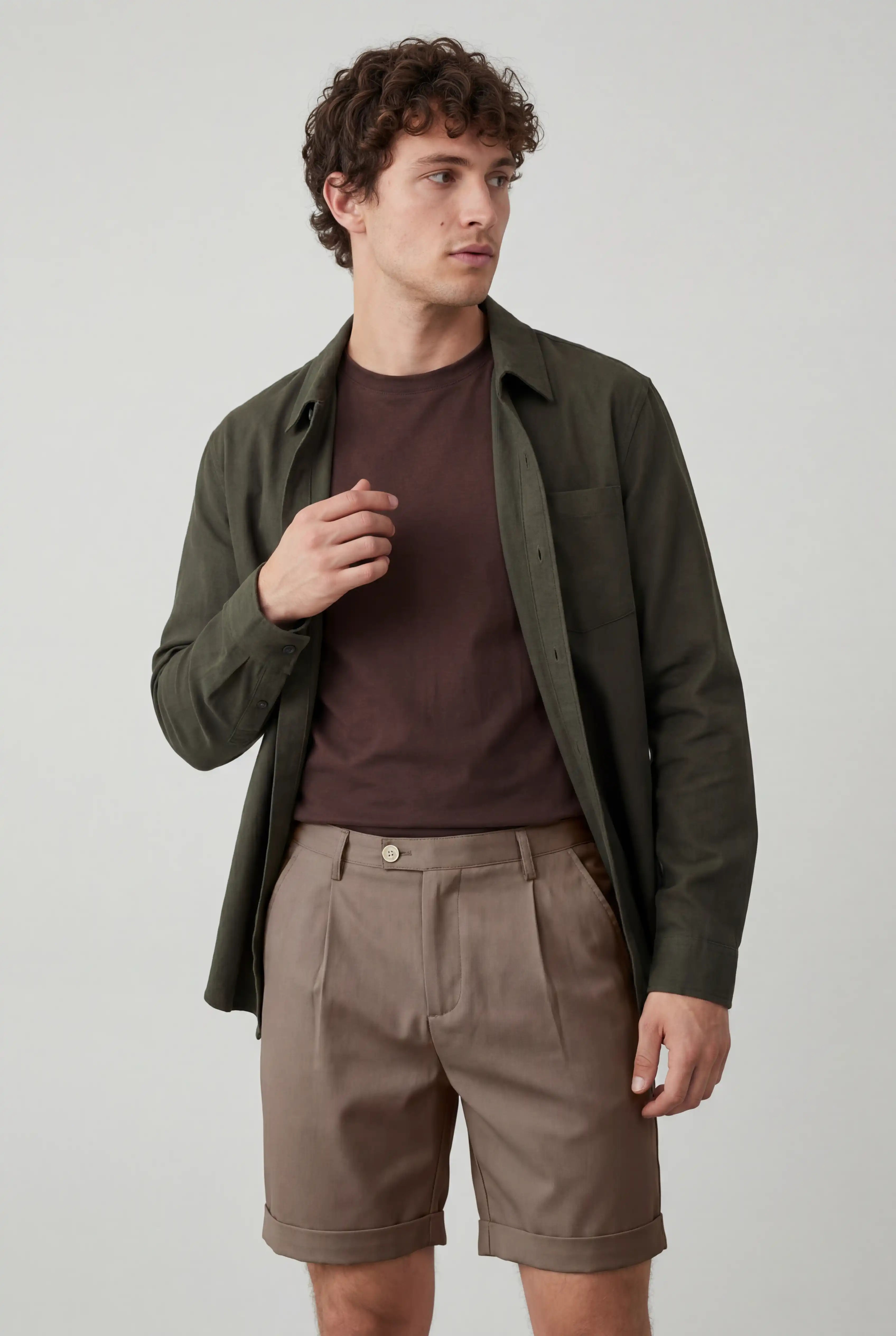 Herreshorts med læg og lommer – Taupe og alsidige