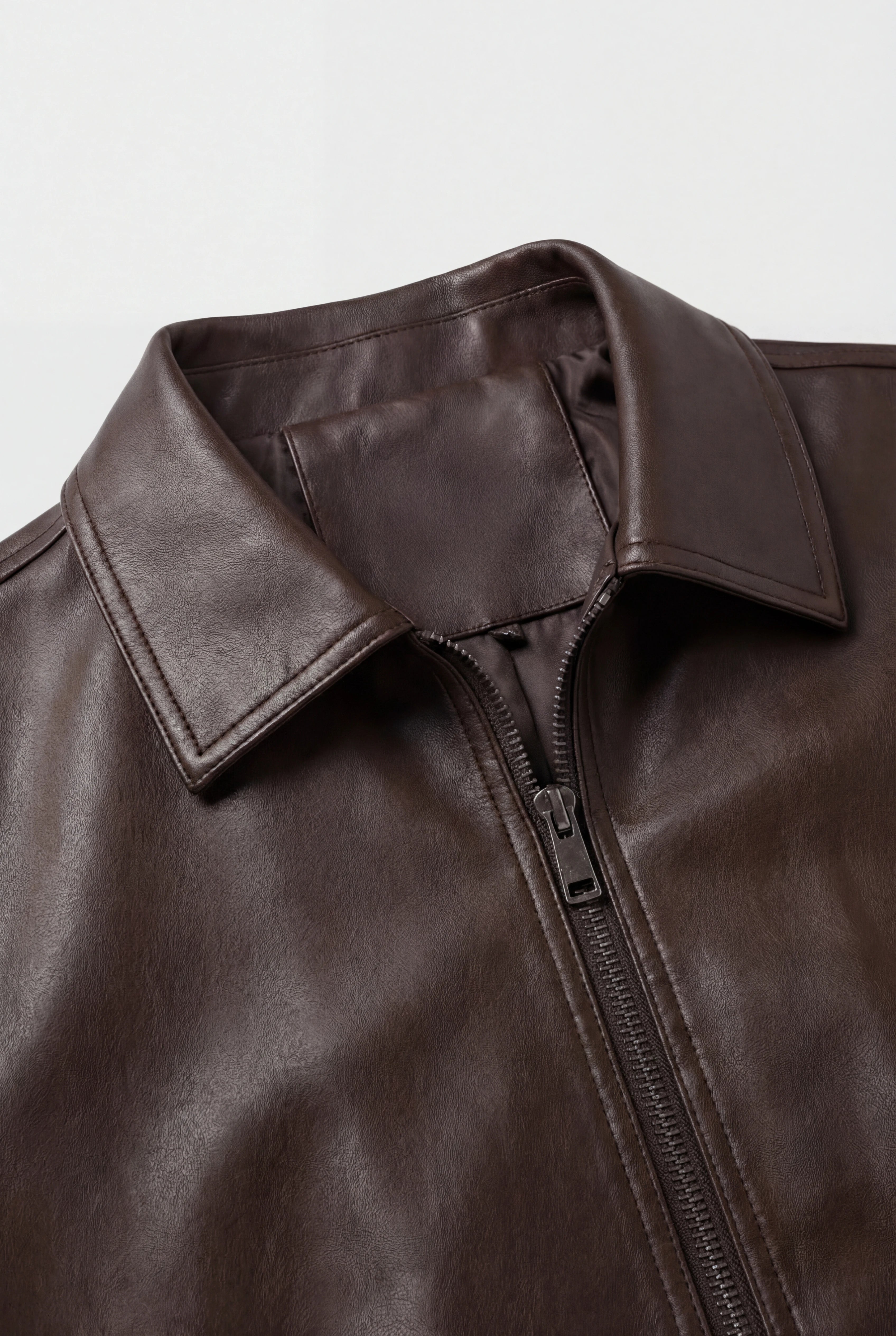 Herrejakke med læderlook og lynlåslukning – Mørkebrun