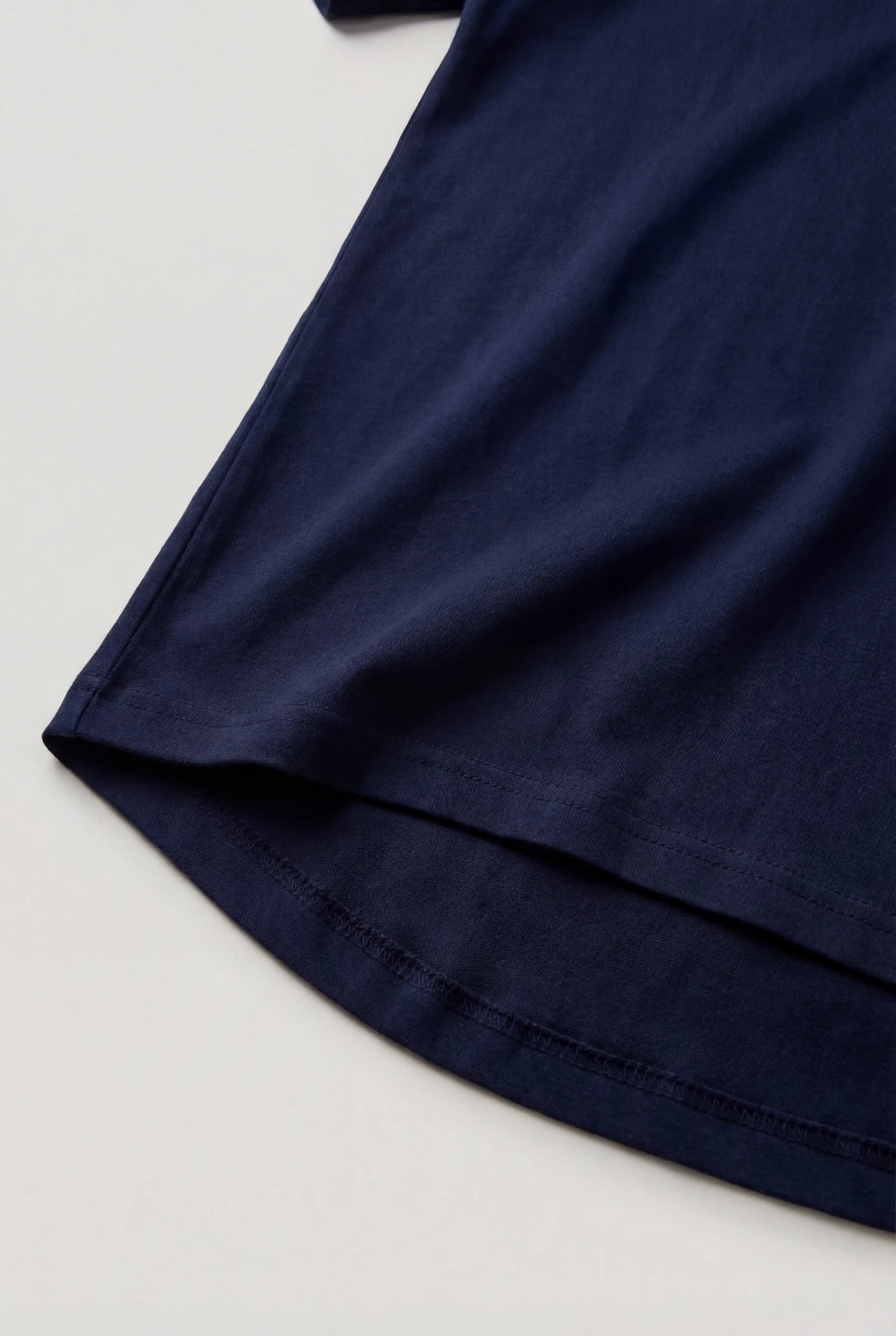 Herre T-shirt i Bomuld – Åndbar Kortærmet Rund Hals – Marineblå