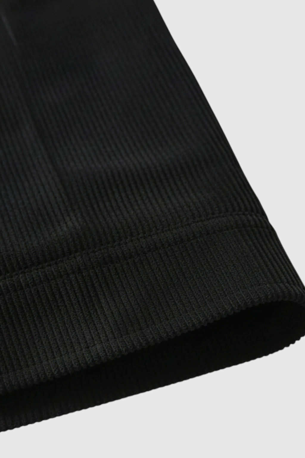 Herrejakke i fløjl med sherpa-krave og trykknapper - Sort - - Jakker - Valmont Wear