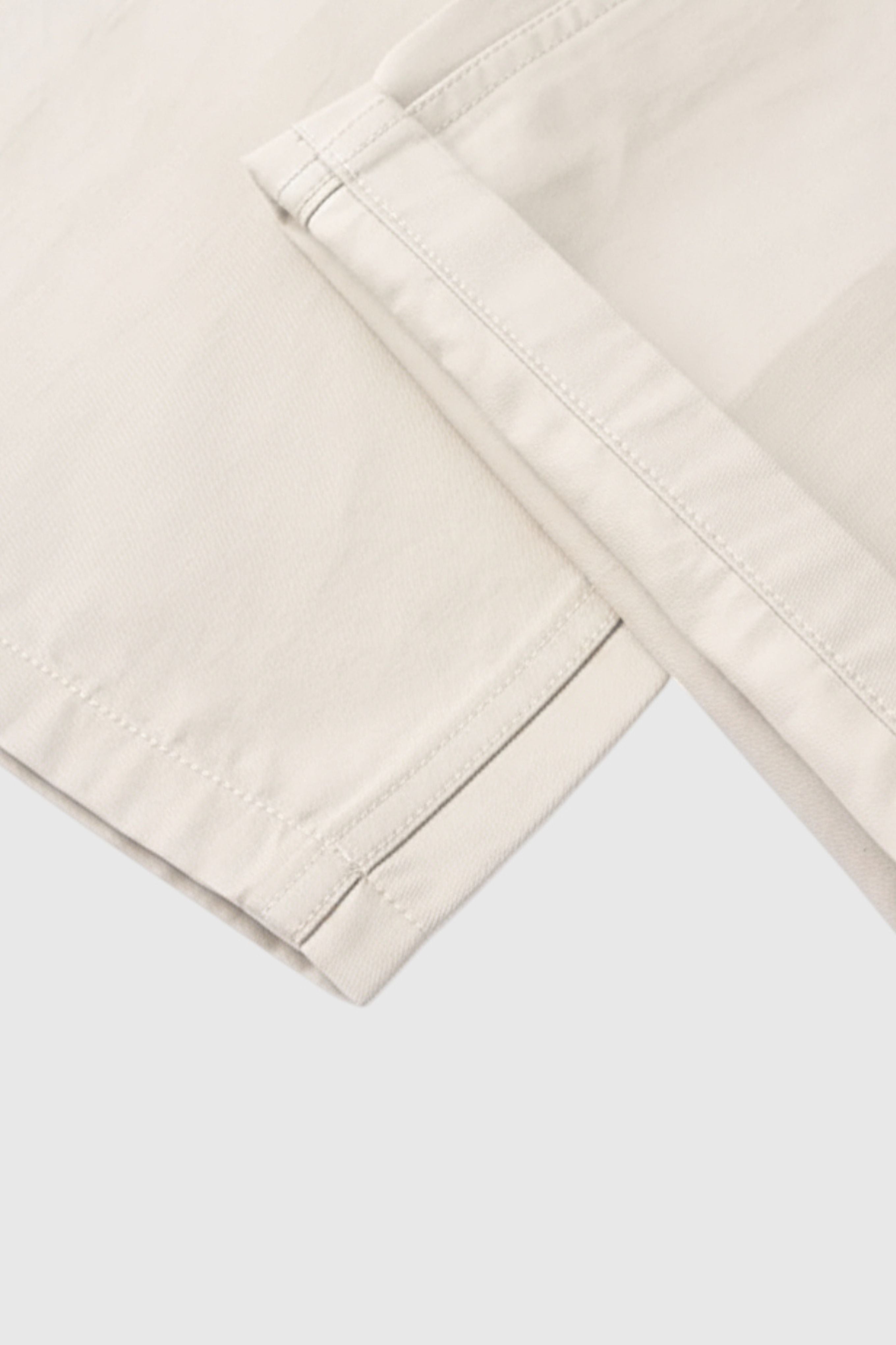 Herre Chinos i Sandy Beige – Løs Pasform