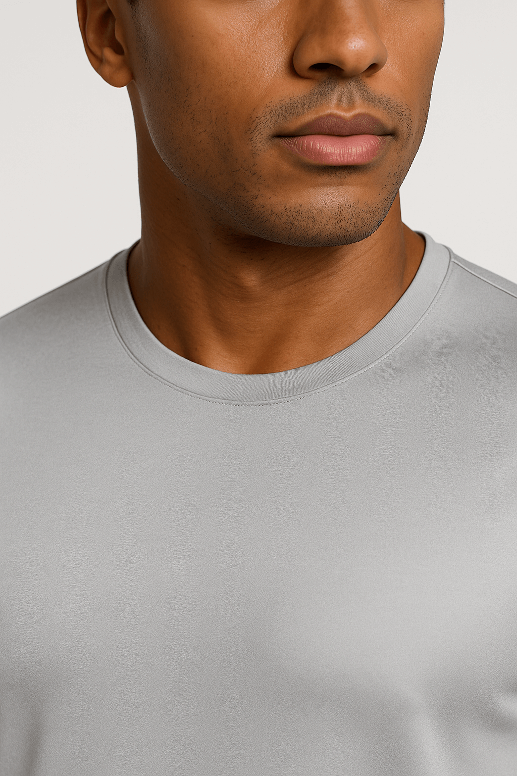 Herre Slim-Fit T-Shirt i Sølv Mist - - Herre T-shirts - Valmont Wear