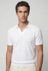 Polo hombre blanco, corte slim, de tejido técnico, transpirable, para verano