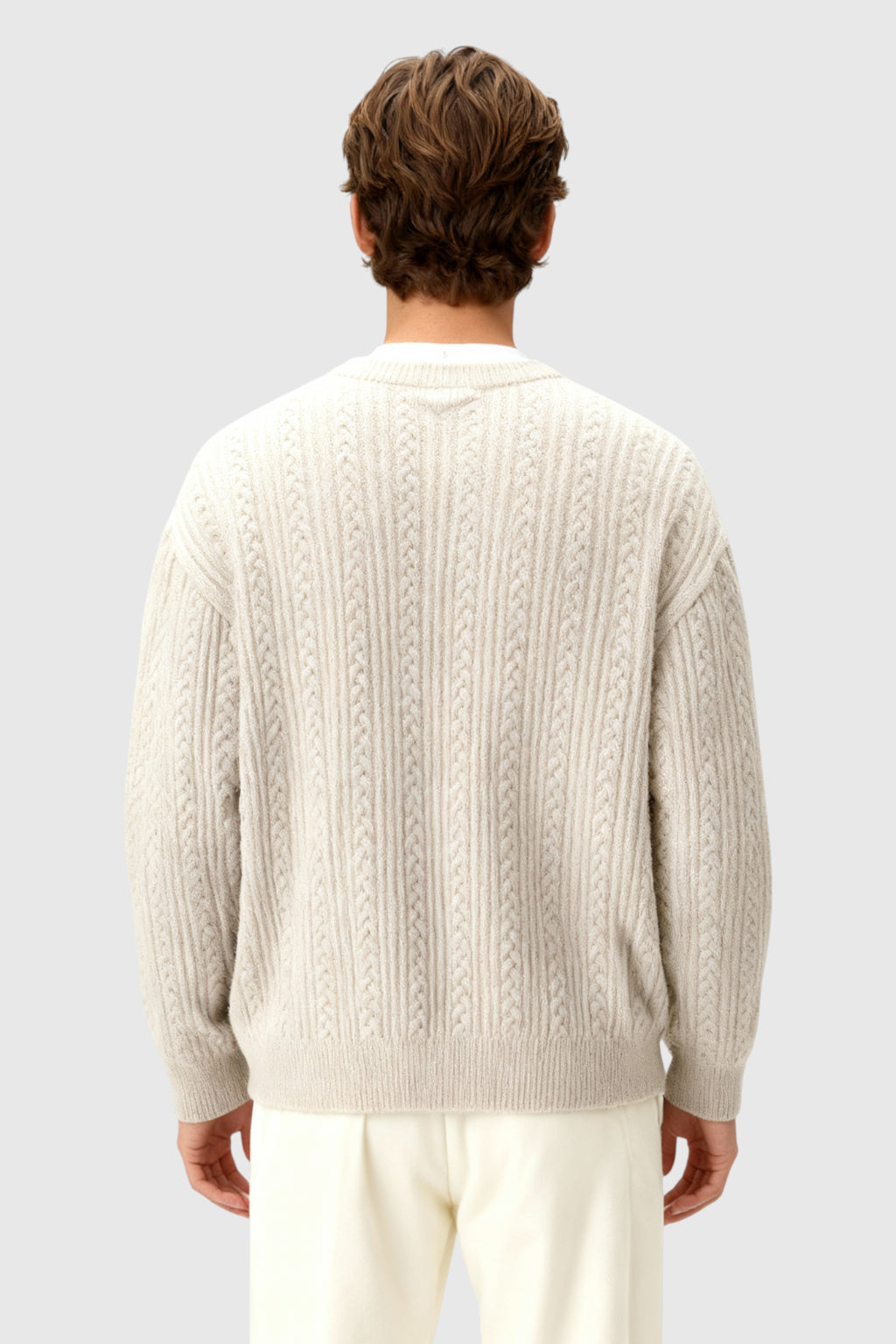 Herrestrik – Kabelstrikket Sweater med Lille V-Hals – Oatmeal