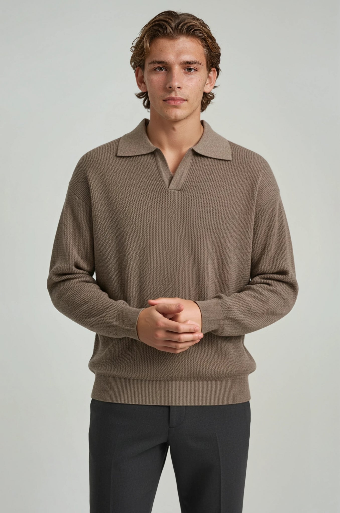Herrestrikskjorte med lange ærmer og reverskrave – Taupebrun – Regular Fit - Taupebrun - Sweatre - Valmont Wear