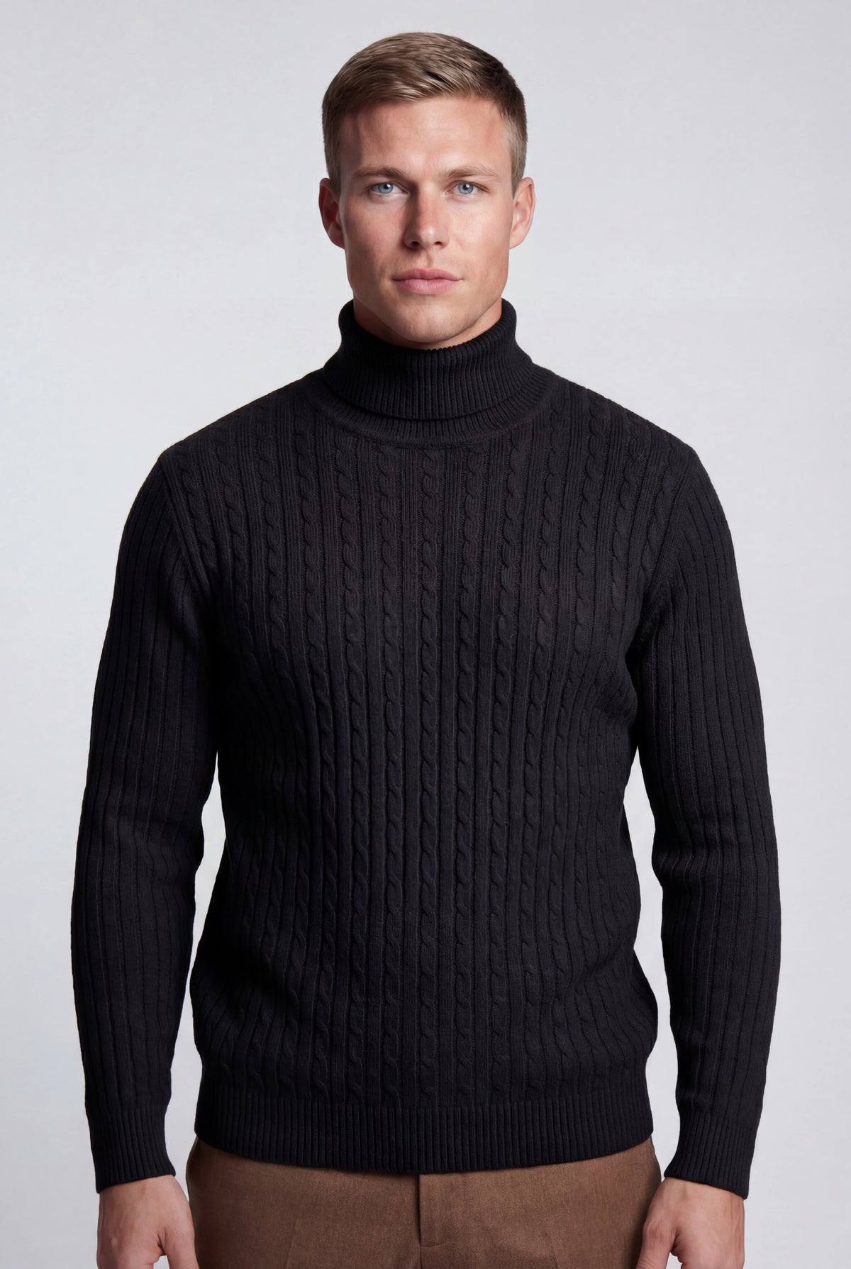 Herre rullekravesweater i kabelstrik med regular fit - Sort - Sweater - Valmont Wear