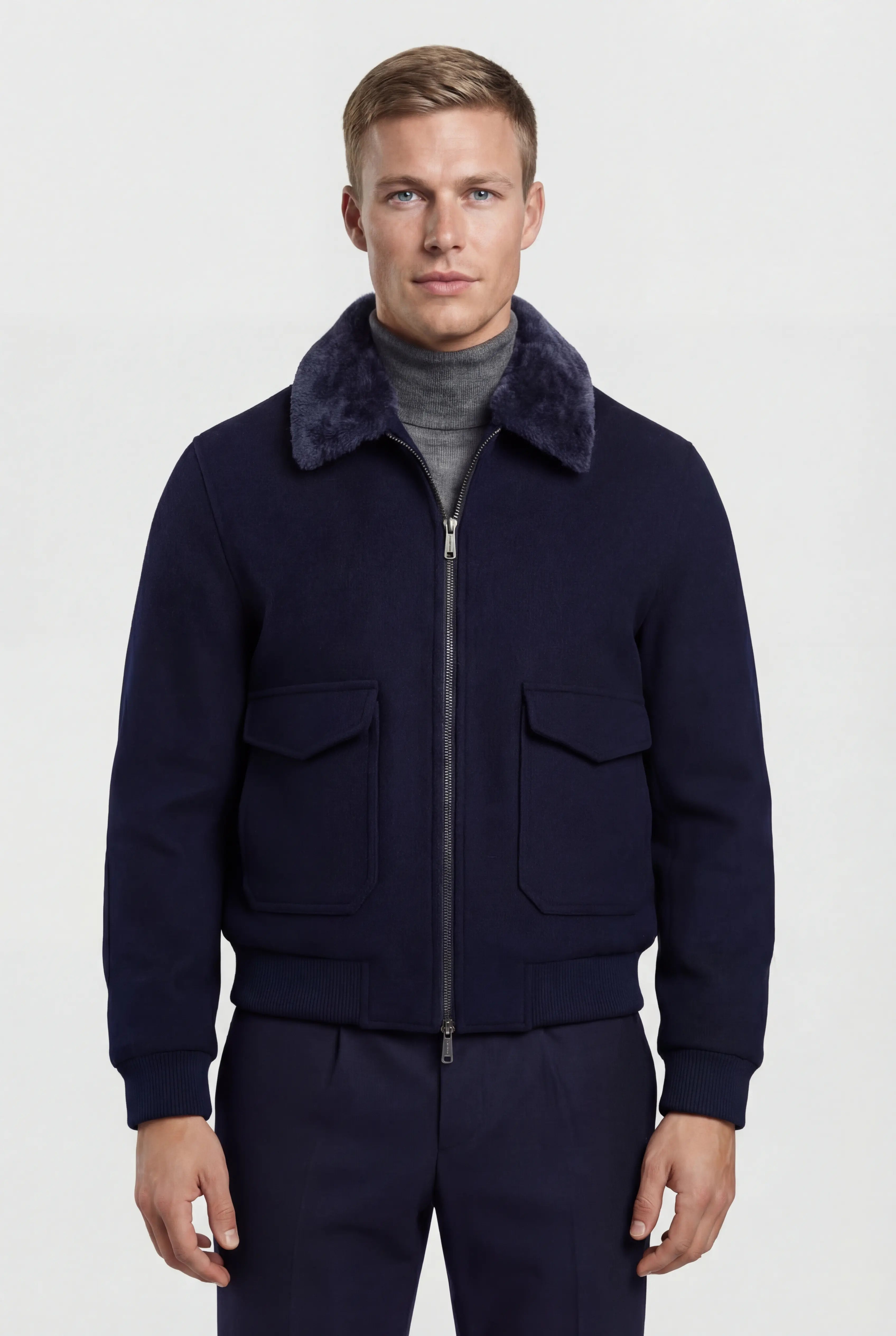 Kort herrejakke med pelsforet krave – lynlåslukning – mørk navy