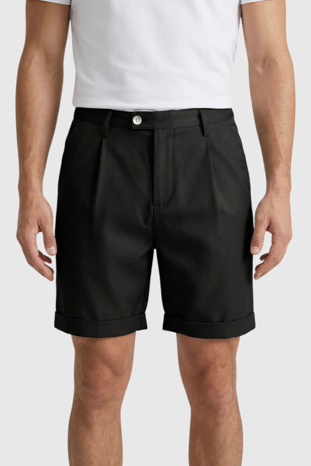 Herreshorts med læg og lommer - sort og alsidige - Shorts - Valmont Wear