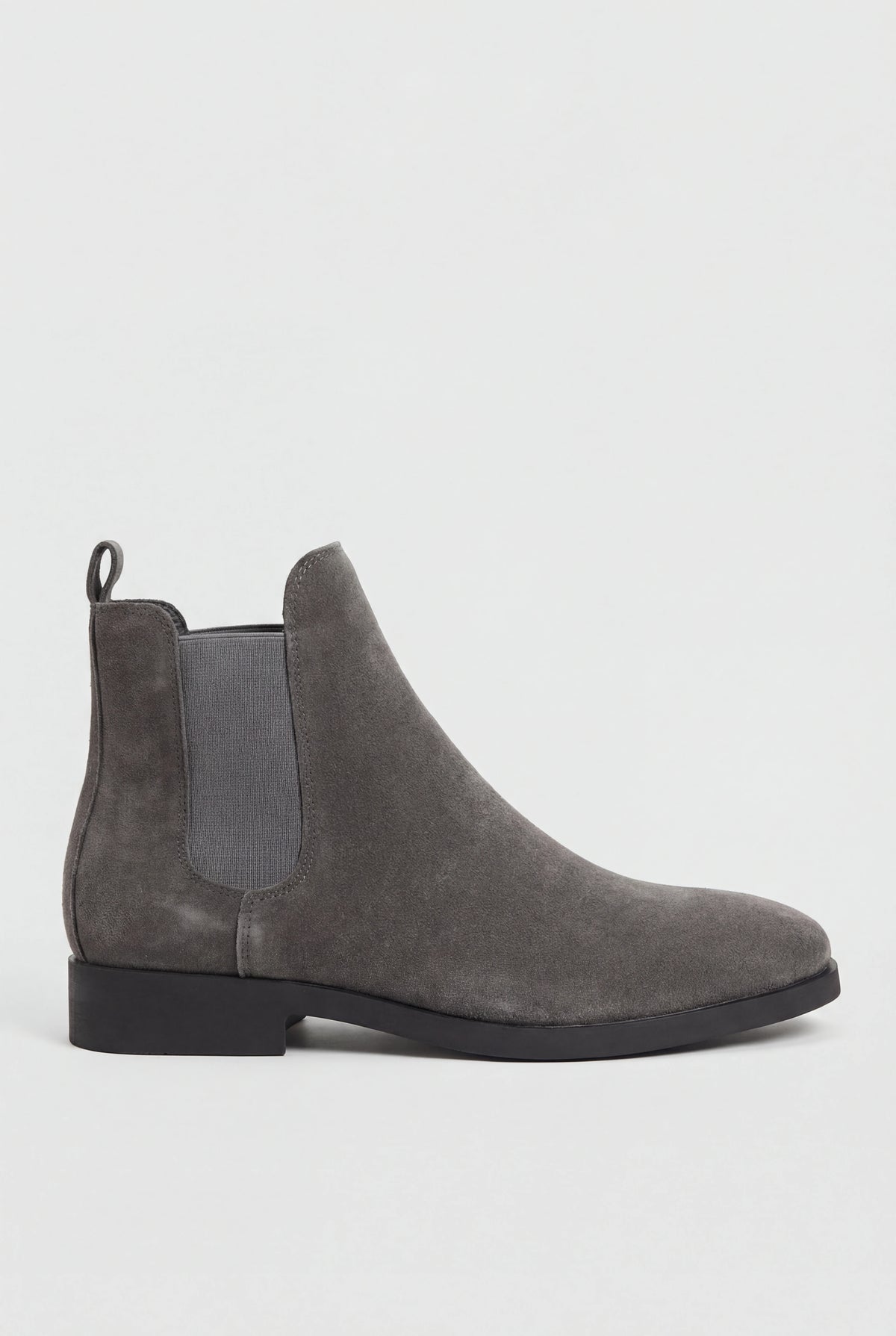 Chelsea Boots til Mænd i Ruskind med Elastiske Sidepaneler - Grå - Boots - Valmont Wear