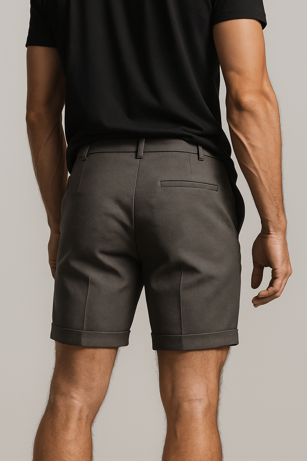 Herreshorts med læg og lommer – skifergrå og alsidige - - Shorts - Valmont Wear