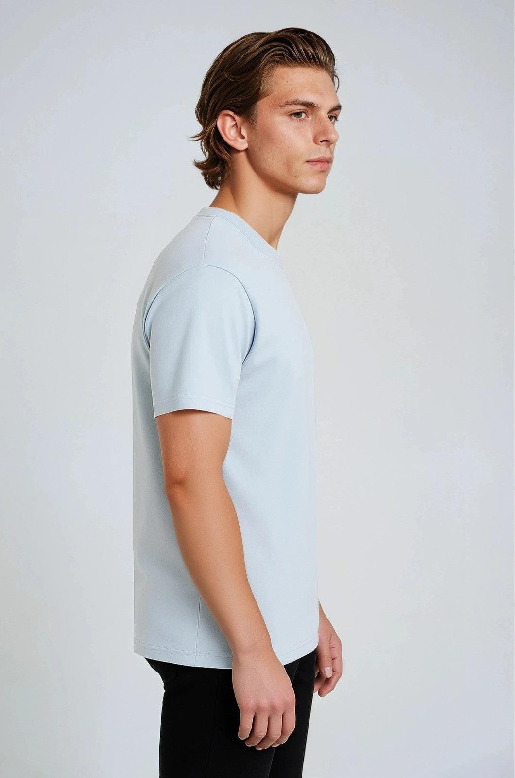 Herre T-shirt i Bomuld – Åndbar Kortærmet Rund Hals – Tågeblå - - Herre T-shirts - Valmont Wear