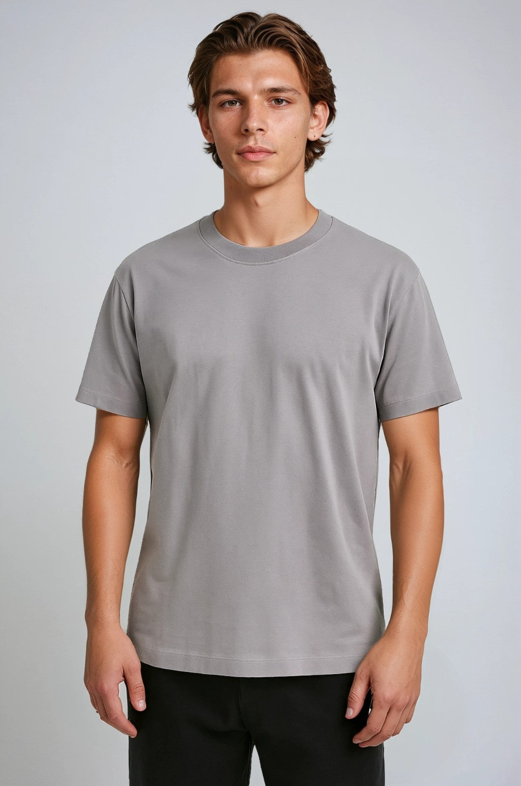 Herre T-shirt i Bomuld – Åndbar Kortærmet Rund Hals – Jerngrå - - Herre T-shirts - Valmont Wear