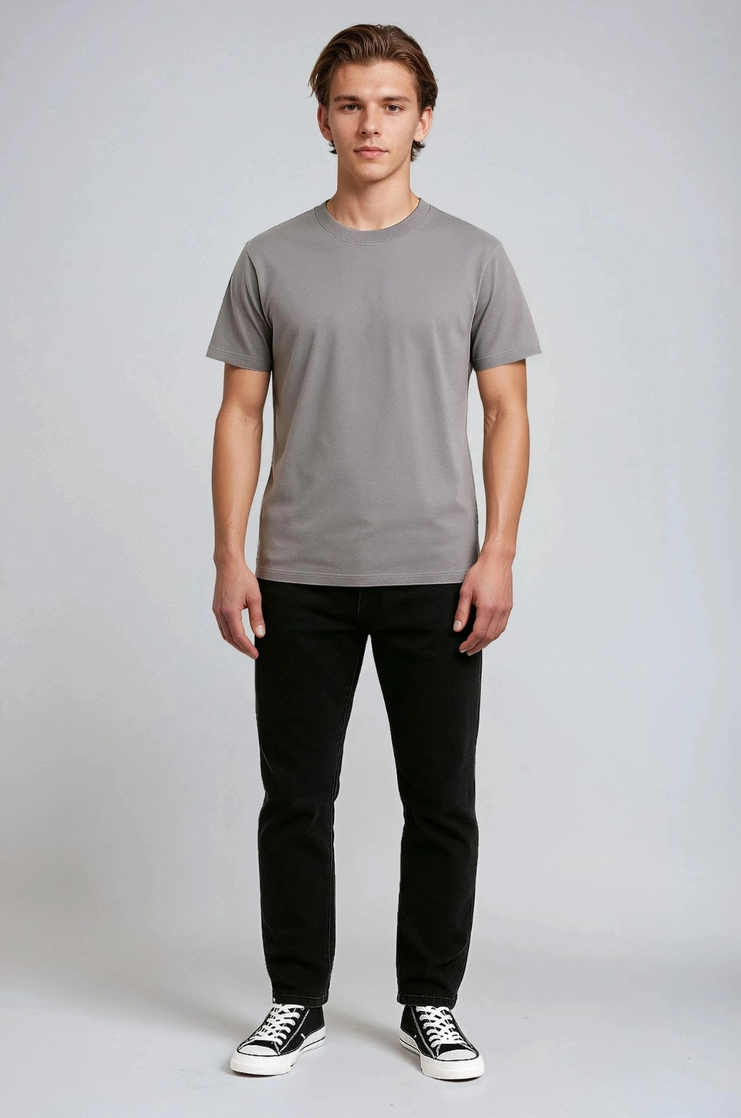 Herre T-shirt i Bomuld – Åndbar Kortærmet Rund Hals – Jerngrå - - Herre T-shirts - Valmont Wear