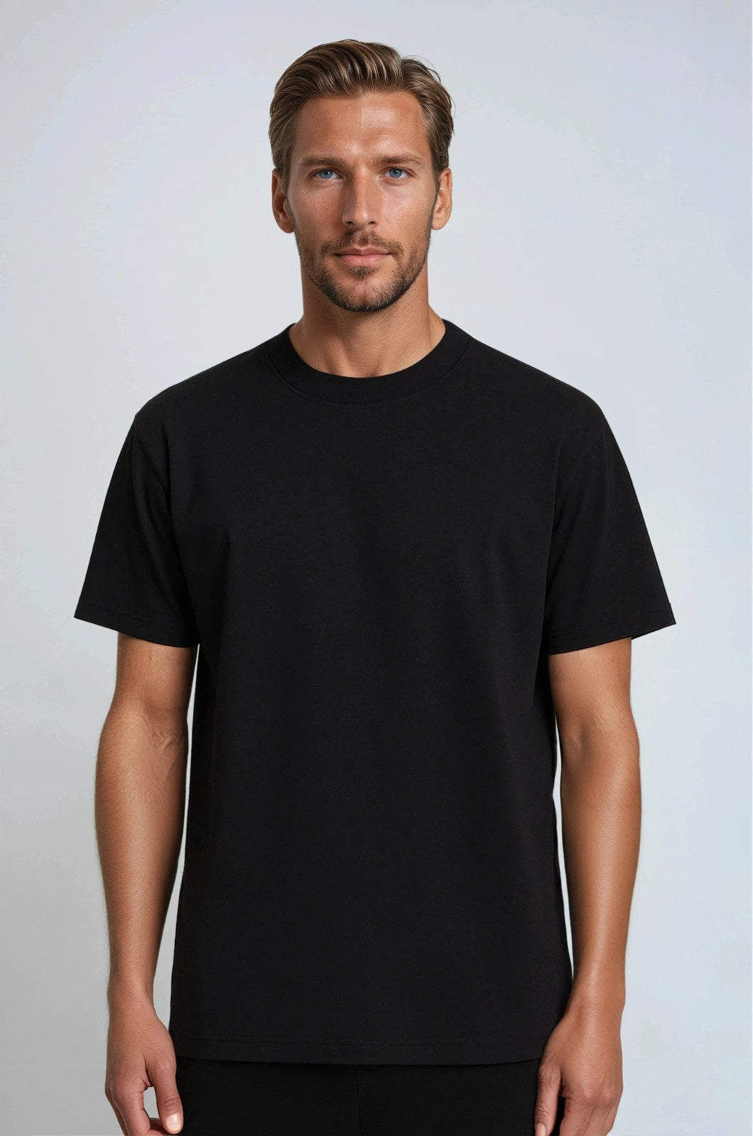 Herre T-shirt i Bomuld – Åndbar Kortærmet Rund Hals – Kulsort - - Herre T-shirts - Valmont Wear