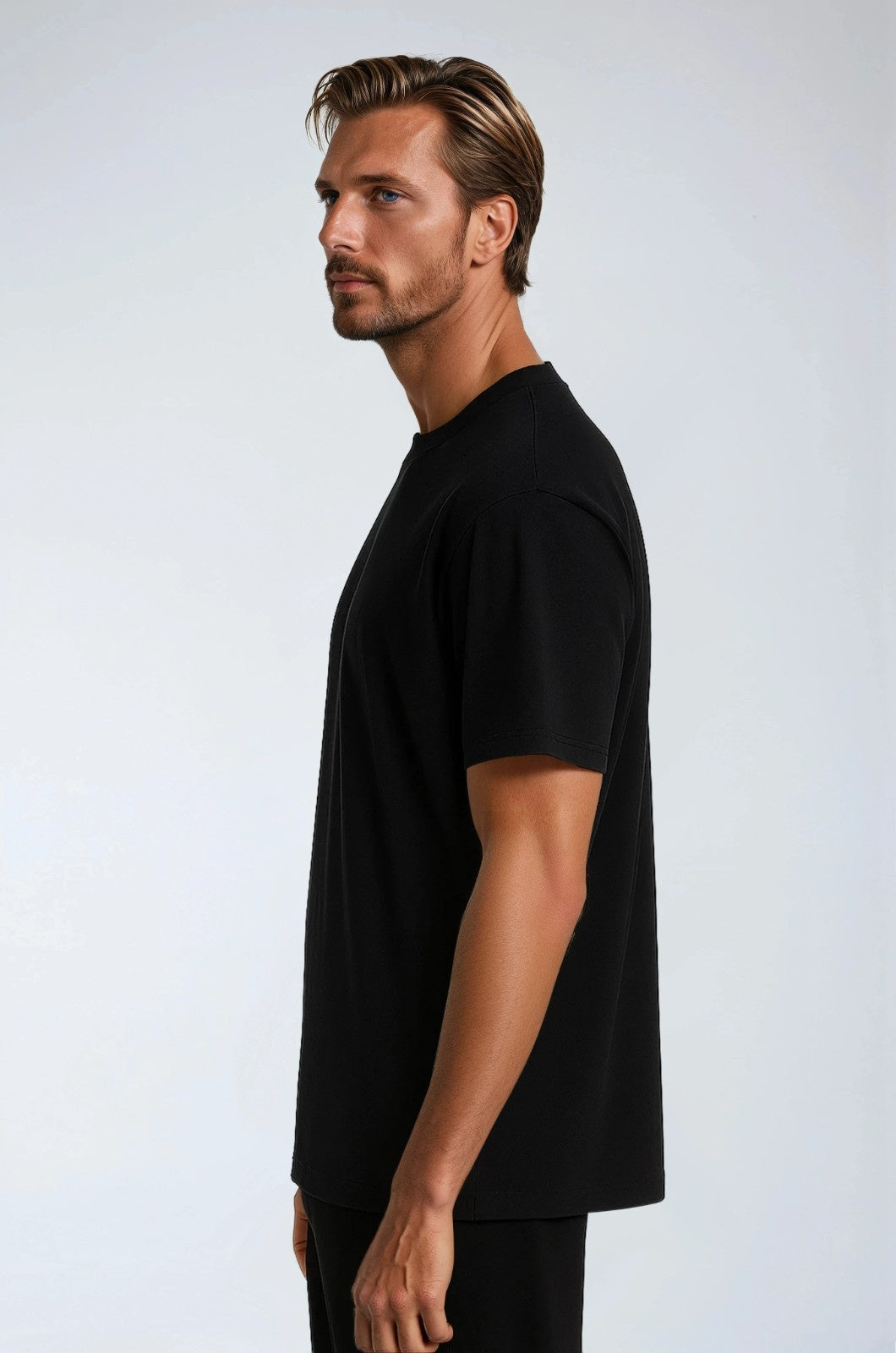 Herre T-shirt i Bomuld – Åndbar Kortærmet Rund Hals – Kulsort - - Herre T-shirts - Valmont Wear