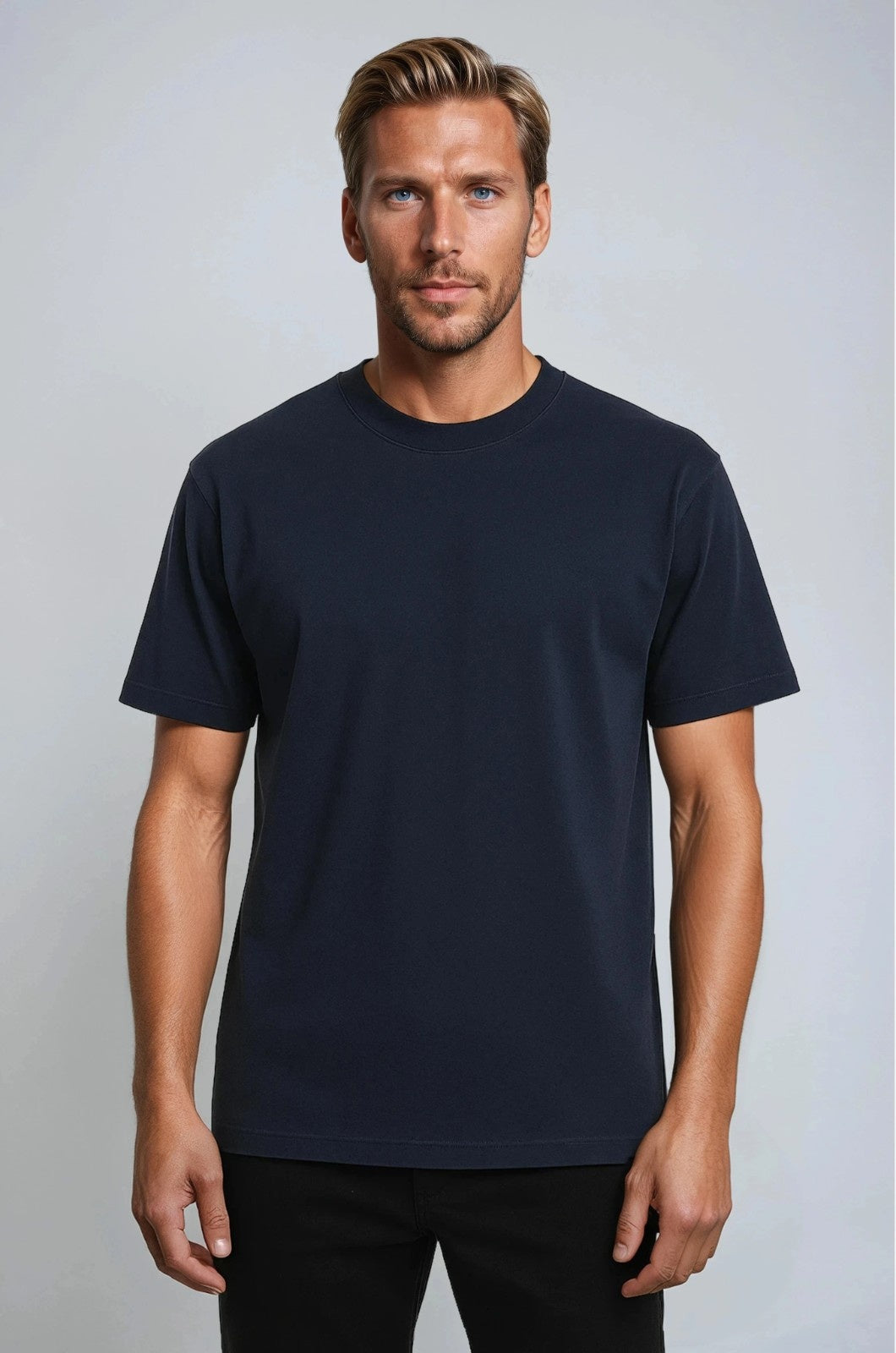 Herre T-shirt i Bomuld – Åndbar Kortærmet Rund Hals – Marineblå - - Herre T-shirts - Valmont Wear
