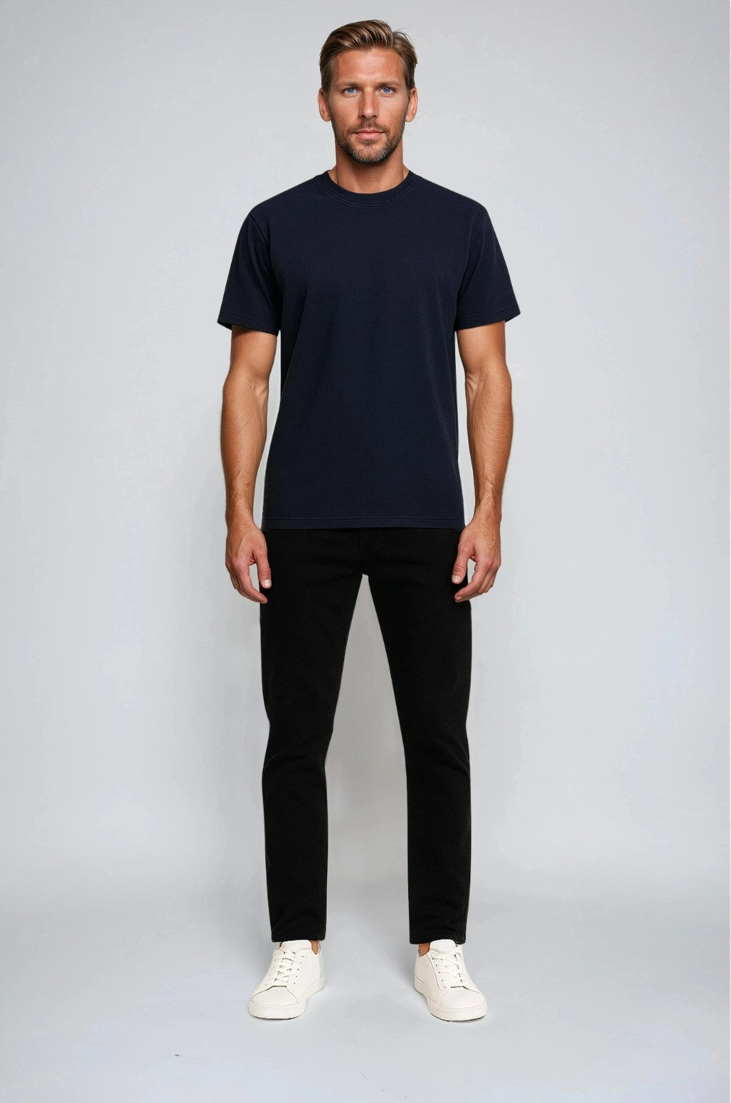 Herre T-shirt i Bomuld – Åndbar Kortærmet Rund Hals – Marineblå - - Herre T-shirts - Valmont Wear