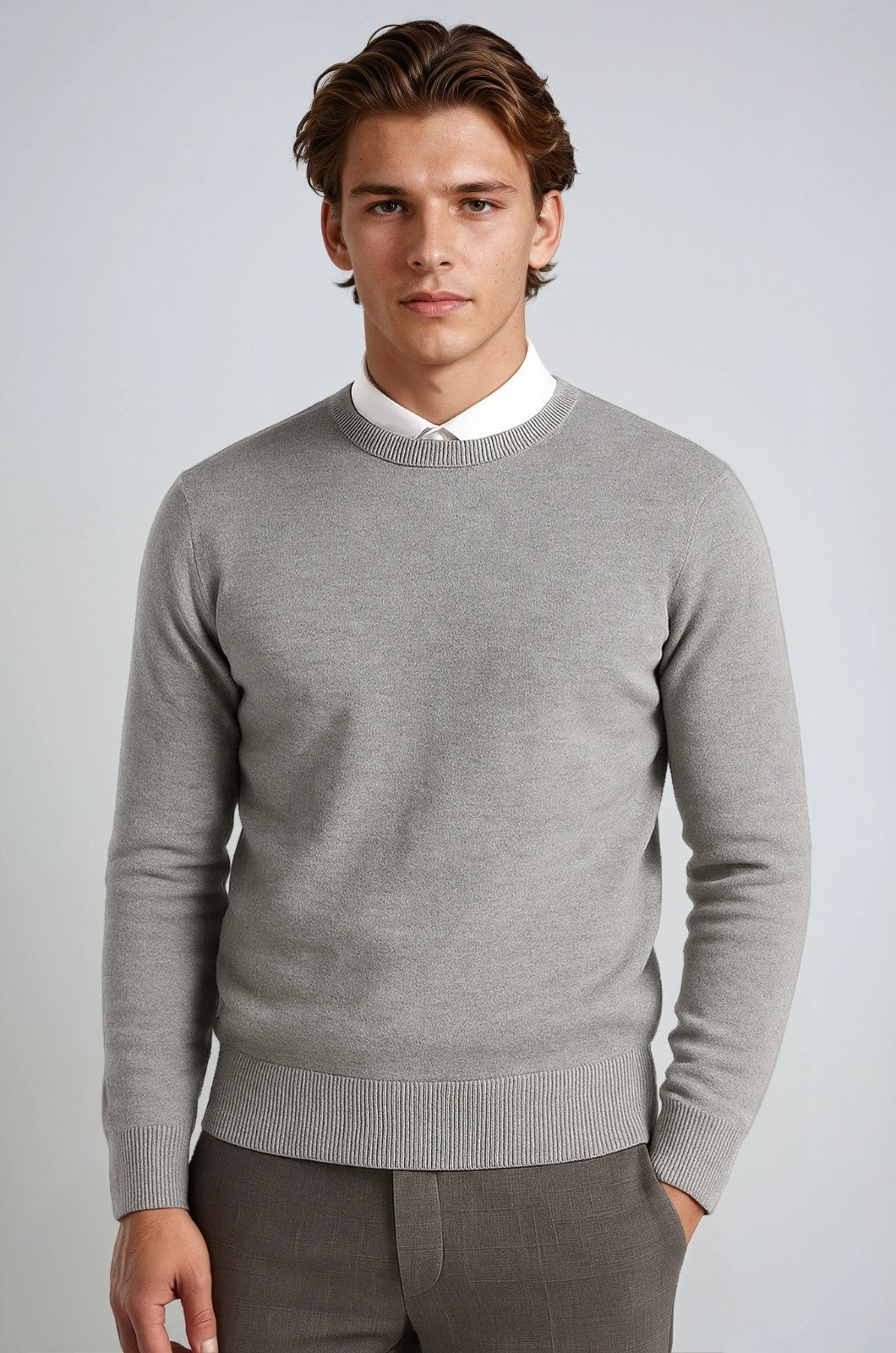 Herre Klassisk Crew Neck Pullover Sweater – Ensfarvet, Ribdetaljer, Casual Fit – Grå - Grå - Sweatre - Valmont Wear