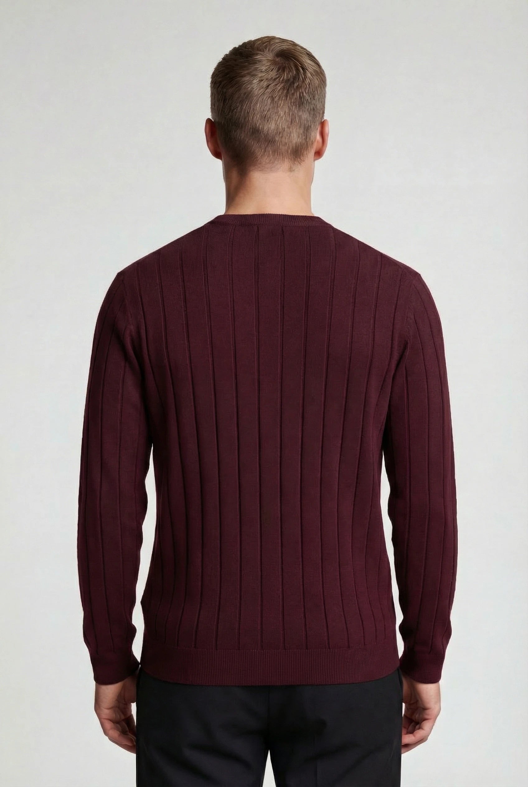Ribstrikket herresweater med rund hals – Langærmet, bourgogne