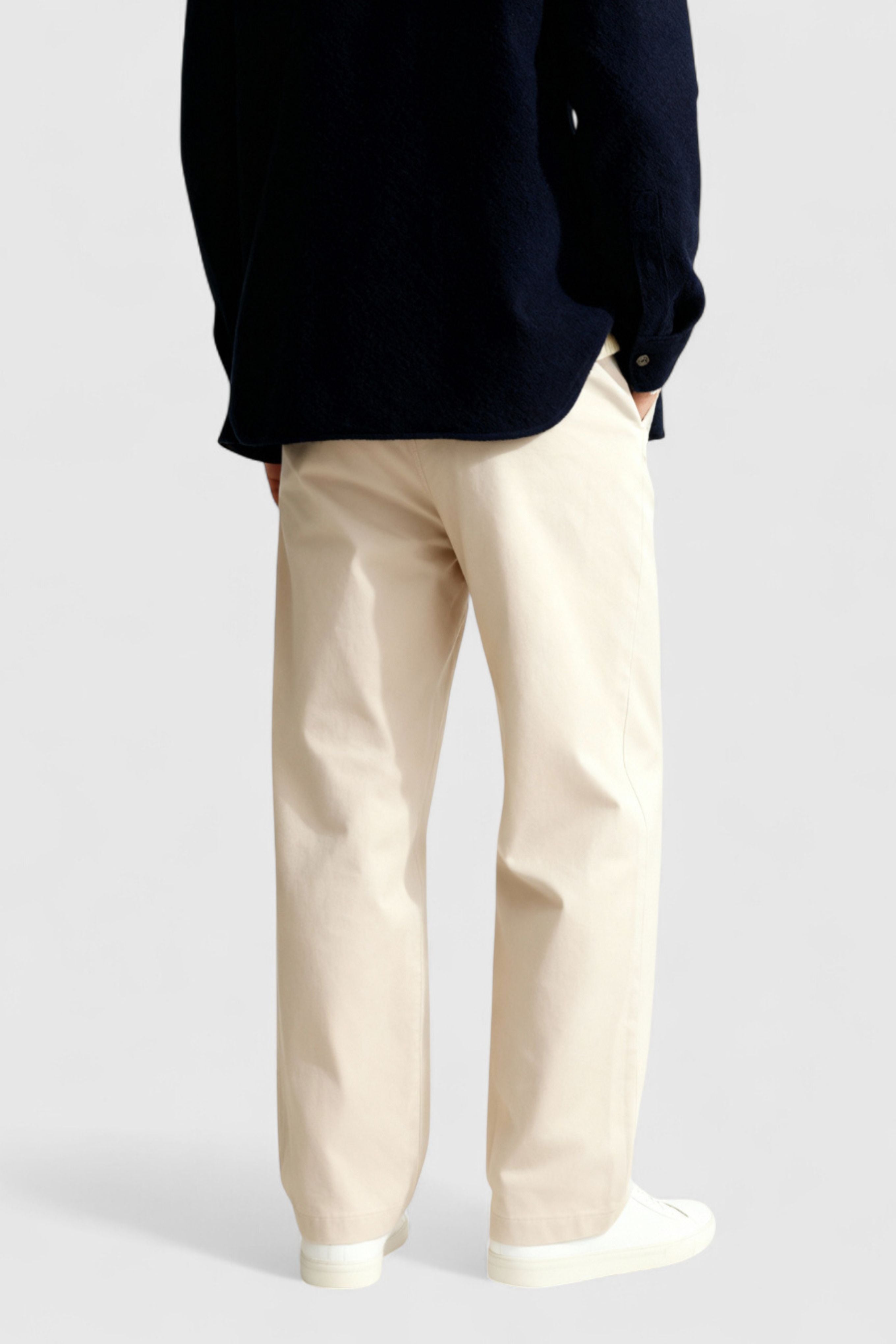 Herre Chinos i Sandy Beige – Løs Pasform