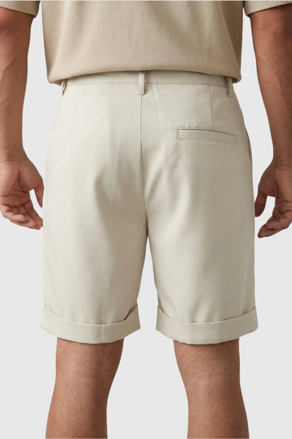 Herreshorts med læg og lommer – offwhite og alsidige