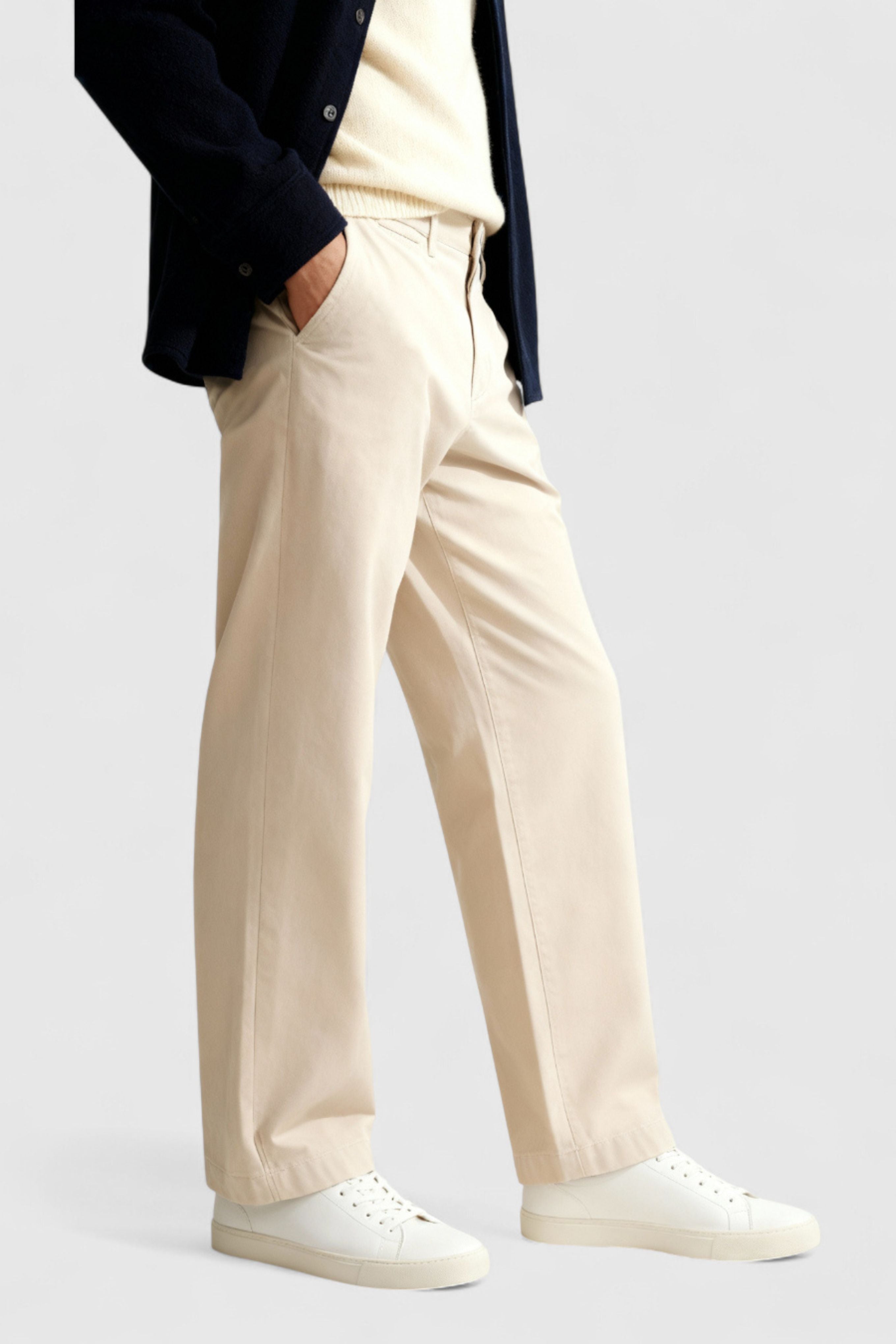 Herre Chinos i Sandy Beige – Løs Pasform