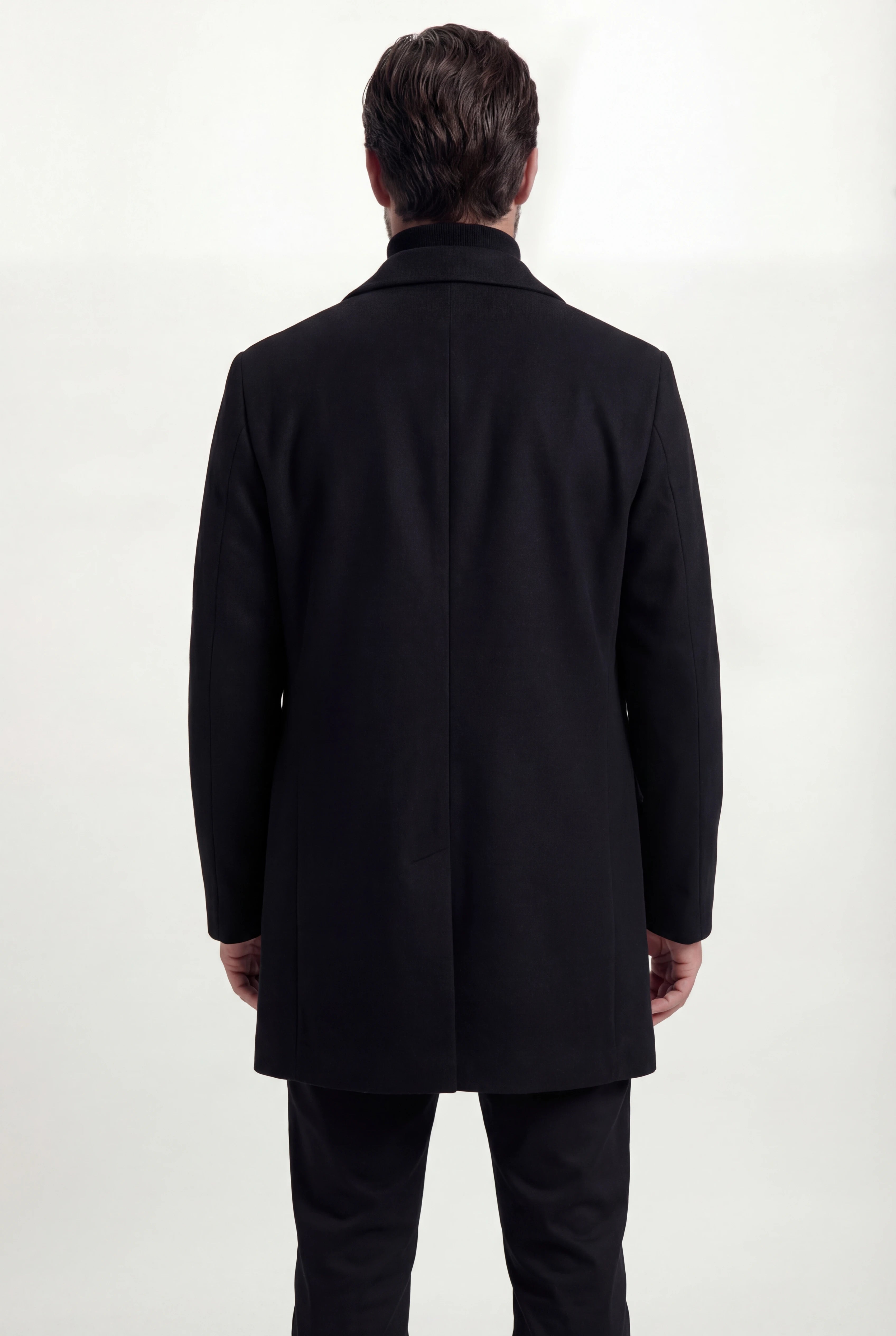 Herre enkeltradet sort frakke med revers og knaplukning
