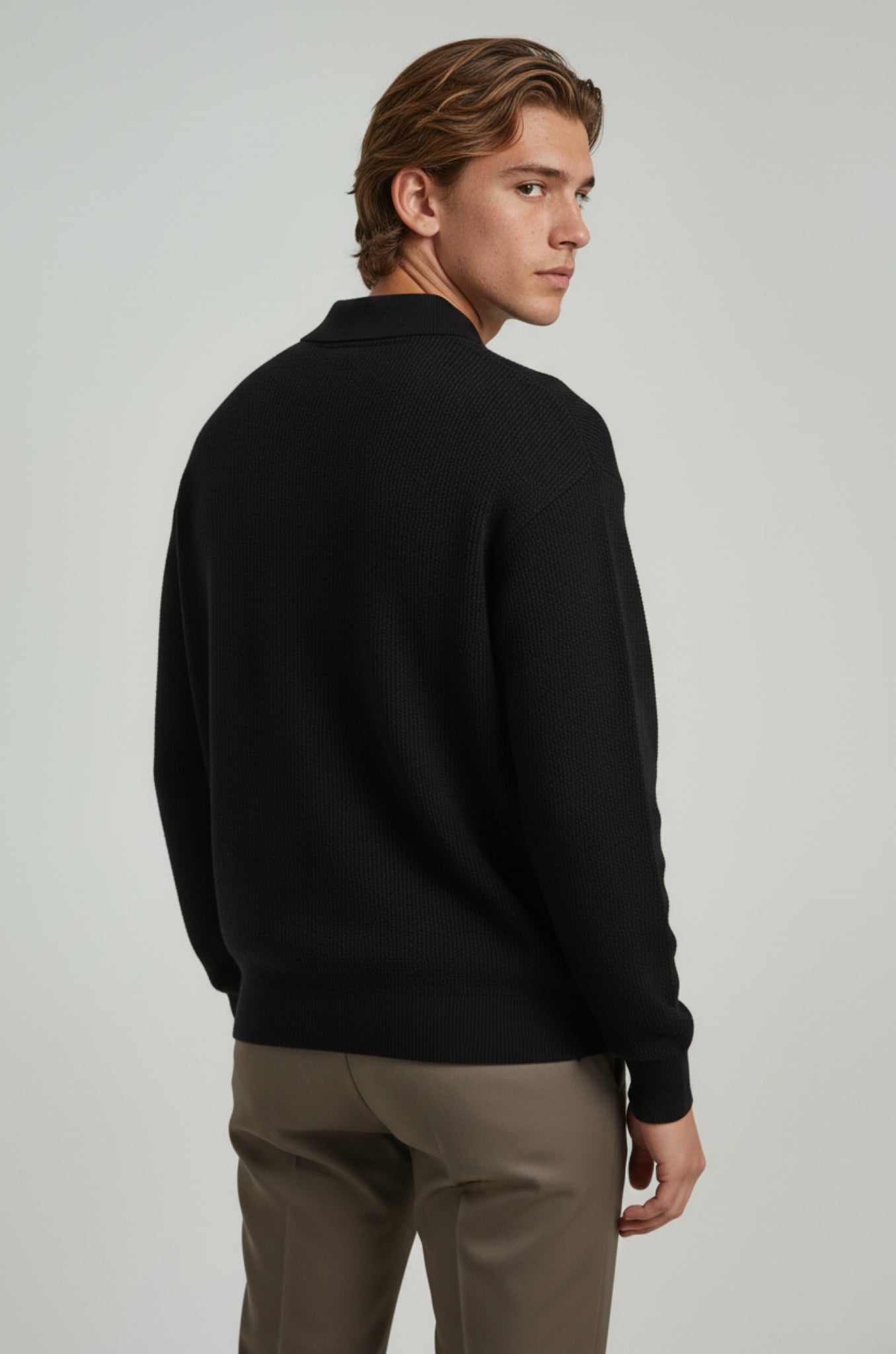 Herrestrikskjorte med lange ærmer og reverskrave – Sort – Regular Fit - - Sweatre - Valmont Wear