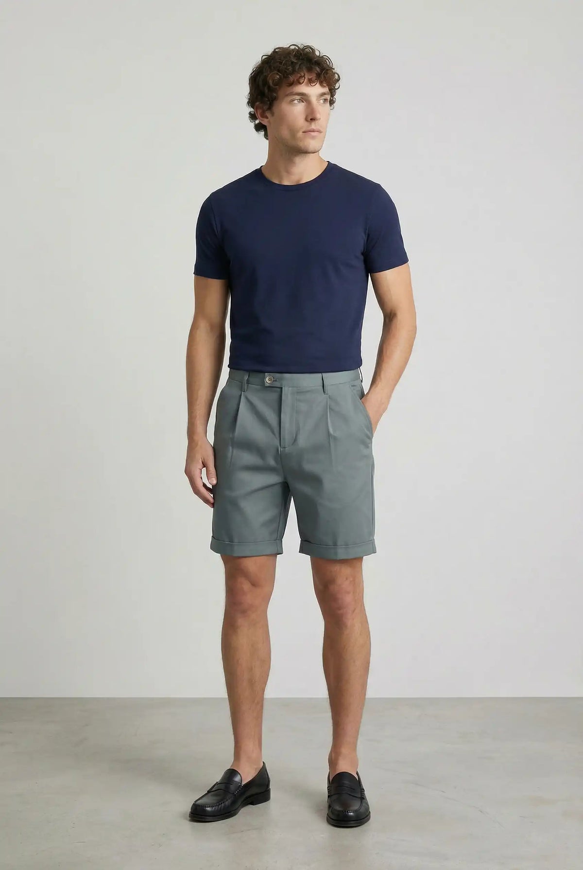 Herreshorts med læg og lommer - skifergrå og alsidige - Shorts - Valmont Wear
