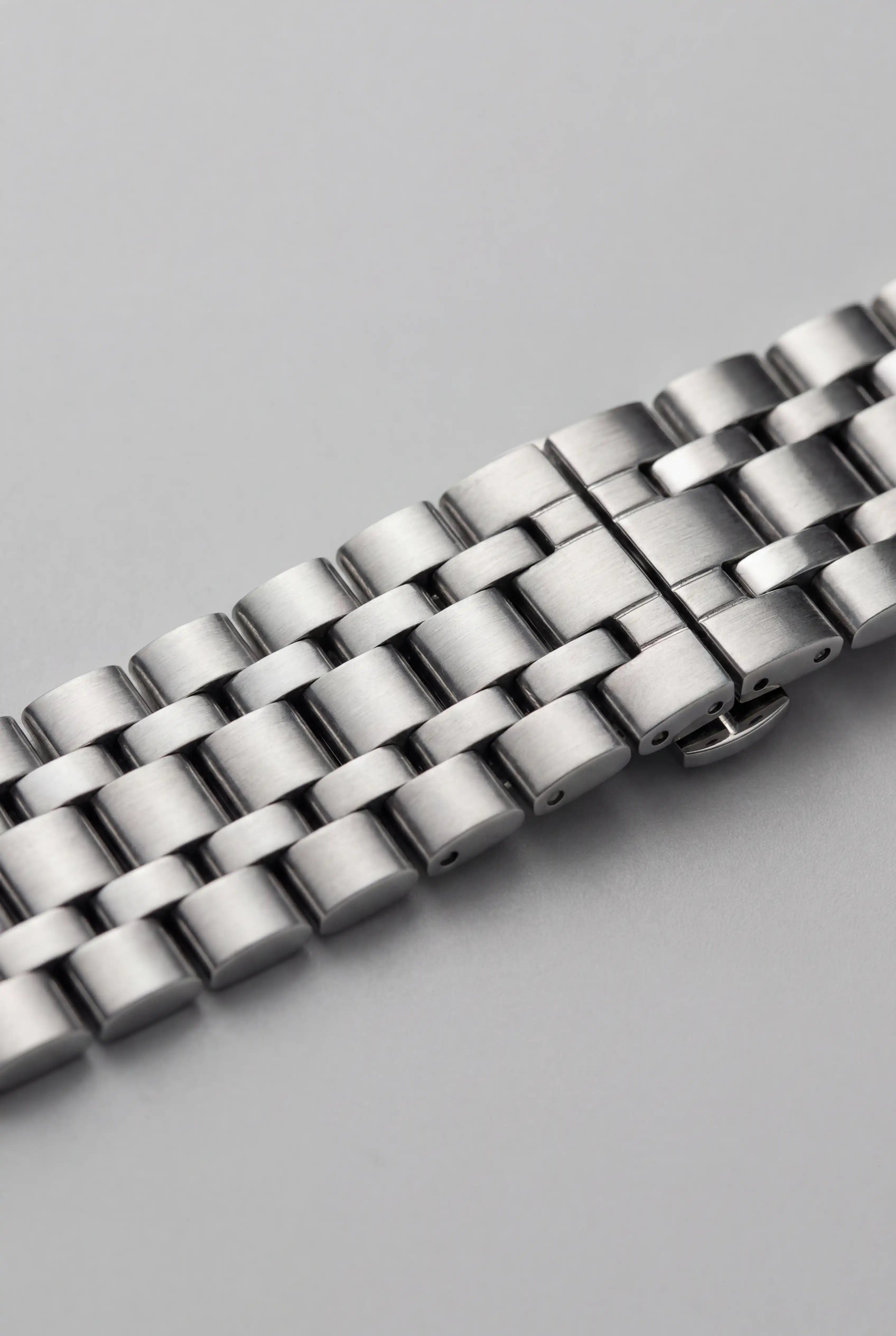 Herreur i Rustfrit Stål - Quartz Ur - Sort Tekstureret Skive med Dato - Ur - Valmont Wear