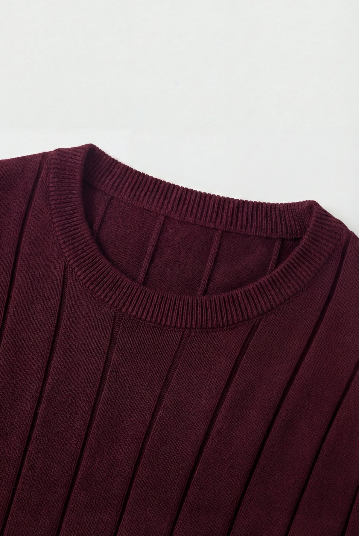 Ribstrikket herresweater med rund hals - Langærmet, bourgogne - Sweater - Valmont Wear