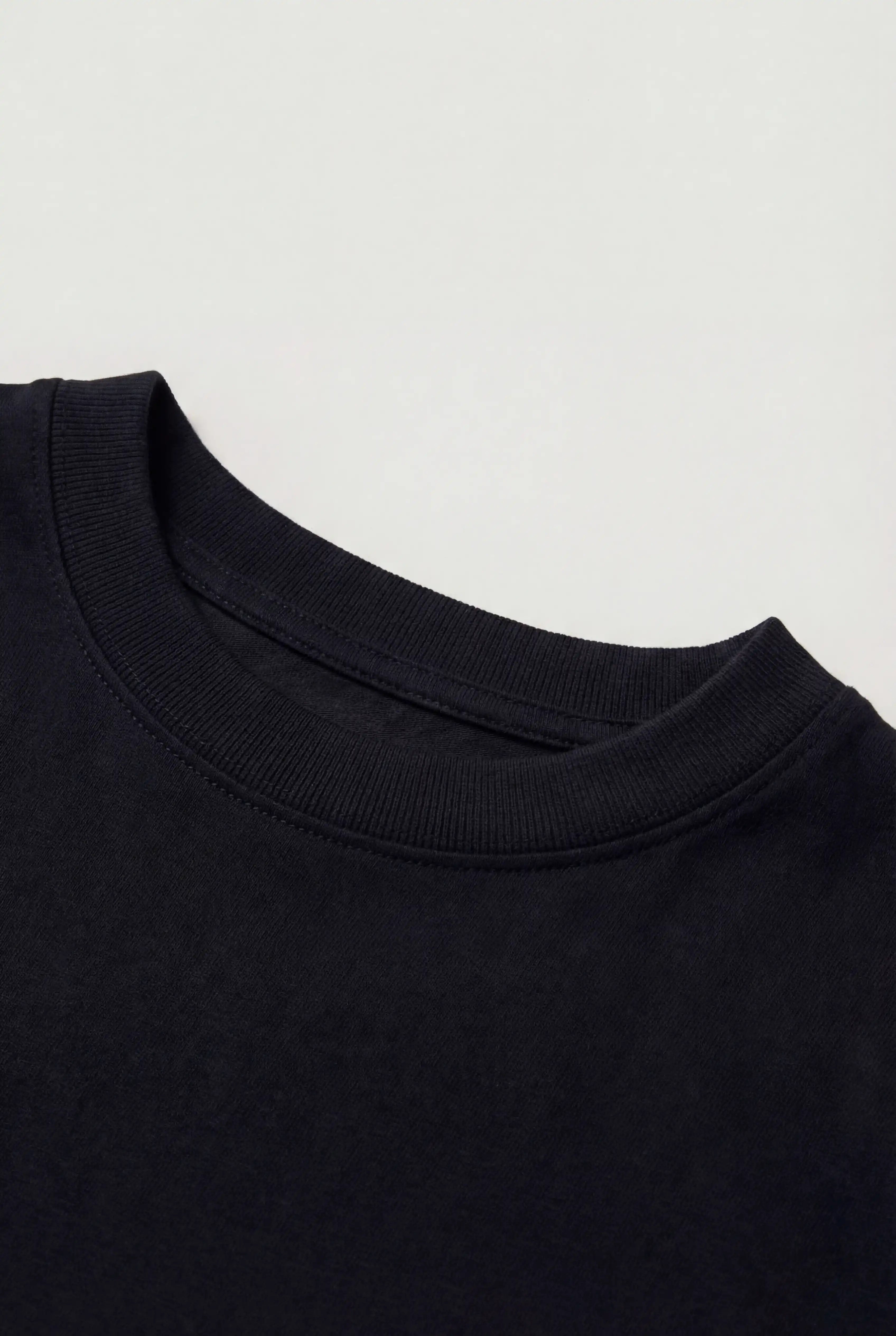 Herre T-shirt i Bomuld – Åndbar Kortærmet Rund Hals – Sort