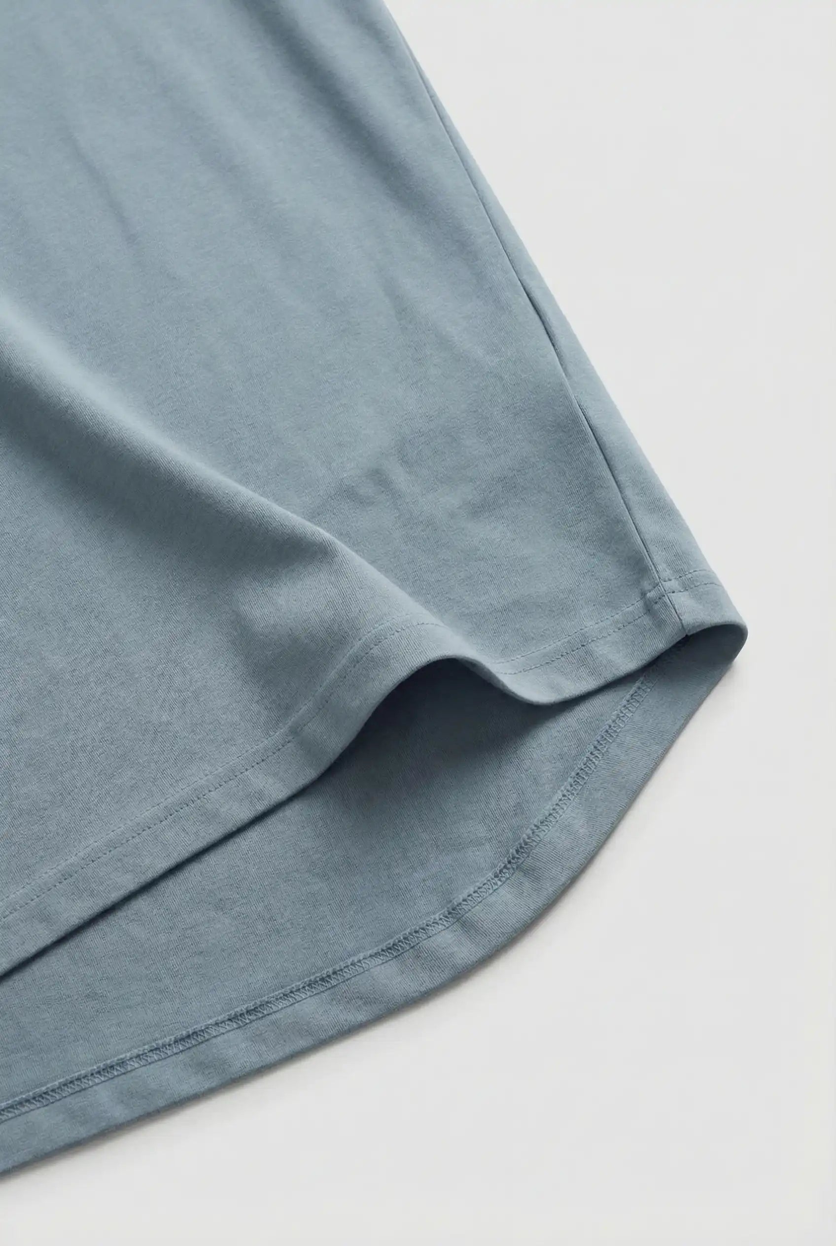 Herre T-shirt i Bomuld – Åndbar Kortærmet Rund Hals – Tågeblå