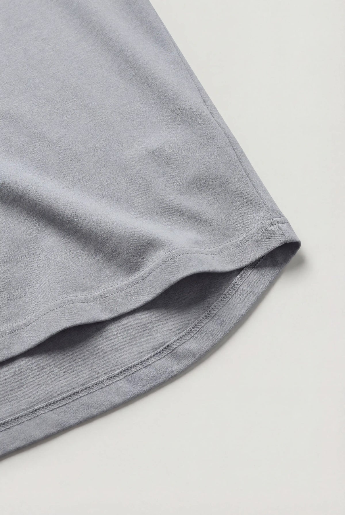 Herre T-shirt i Bomuld - Åndbar Kortærmet Rund Hals - Jerngrå - Herre T-shirts - Valmont Wear