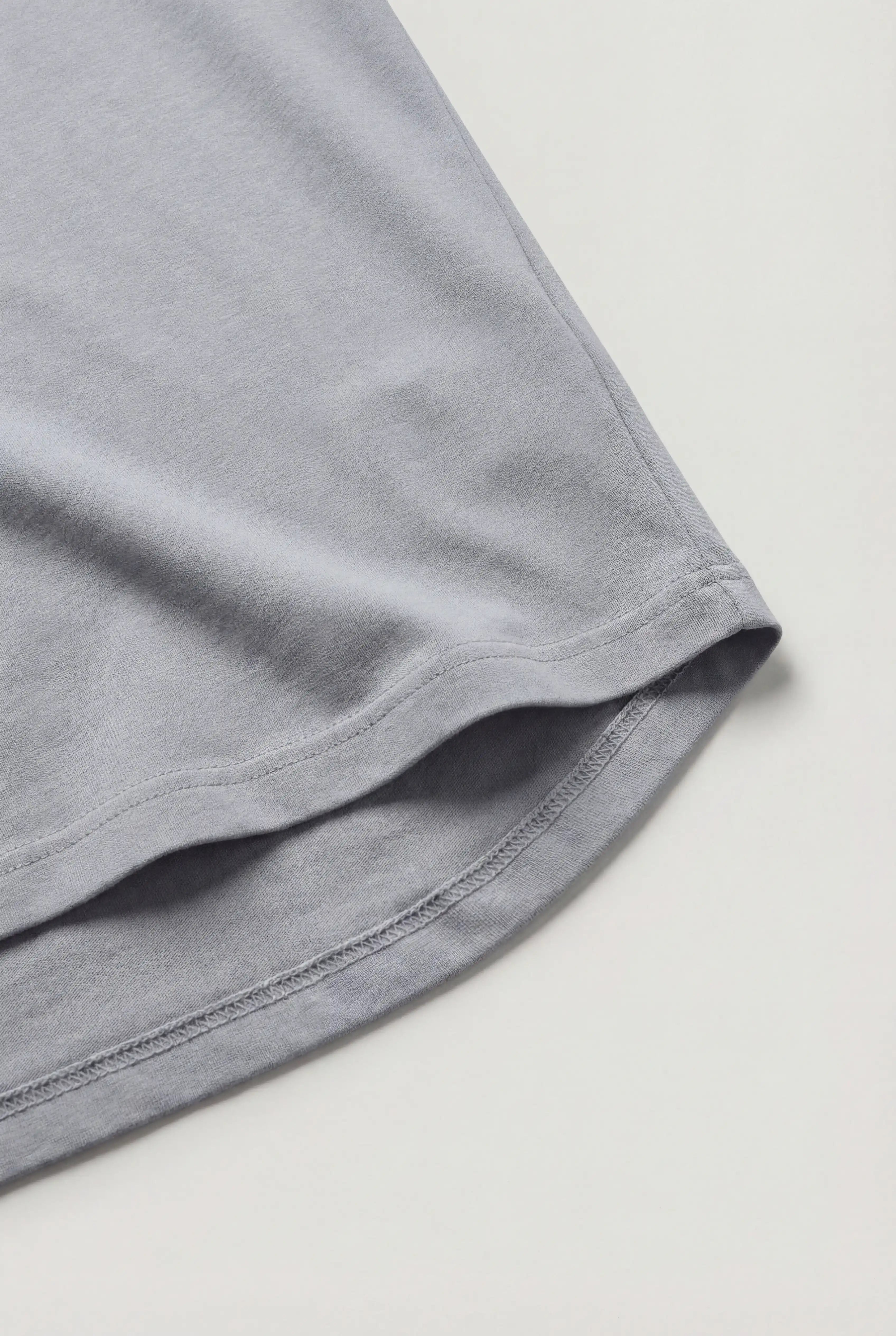 Herre T-shirt i Bomuld – Åndbar Kortærmet Rund Hals – Jerngrå