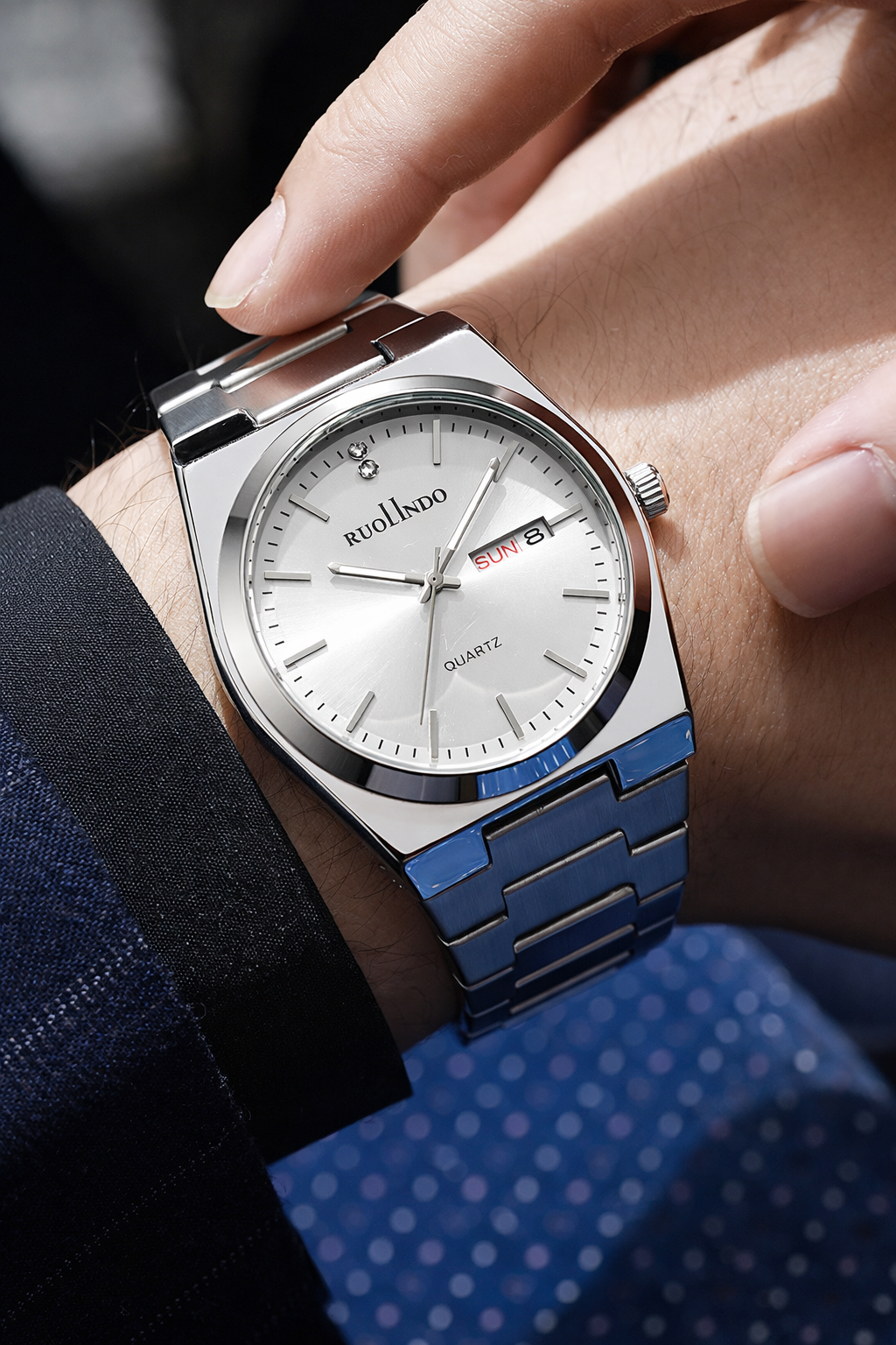 Men's watch in silver steel – Classic quartz watch with date for men - Premium quality, fast delivery