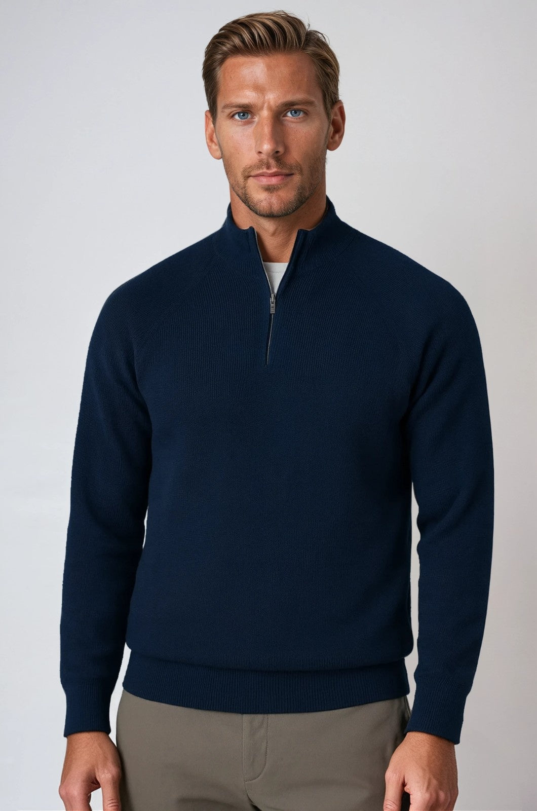 Herre Half-Zip Striktrøje med Ståkrave – Kongeblå - Kongeblå - Striktrøje - Valmont Wear