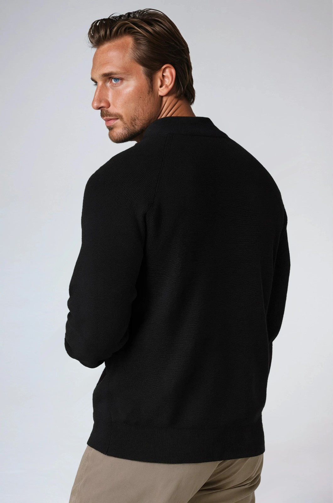 Herre Half-Zip Striktrøje med Ståkrave – Sort - - Striktrøje - Valmont Wear