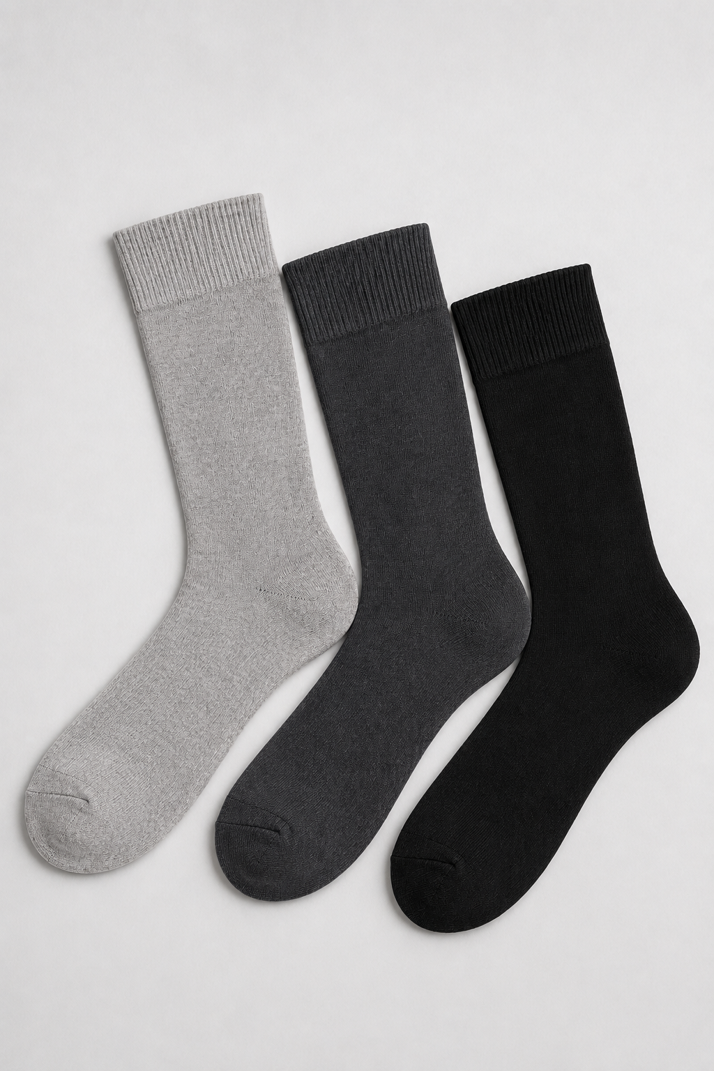 Bambussokker Mænd 3-pak – Lysegrå, Mørkegrå, Sort. Bløde, åndbare & lugtfri. - 3-pack (Lysegrå + Mørkegrå + Sort) - Sokker - Valmont Wear