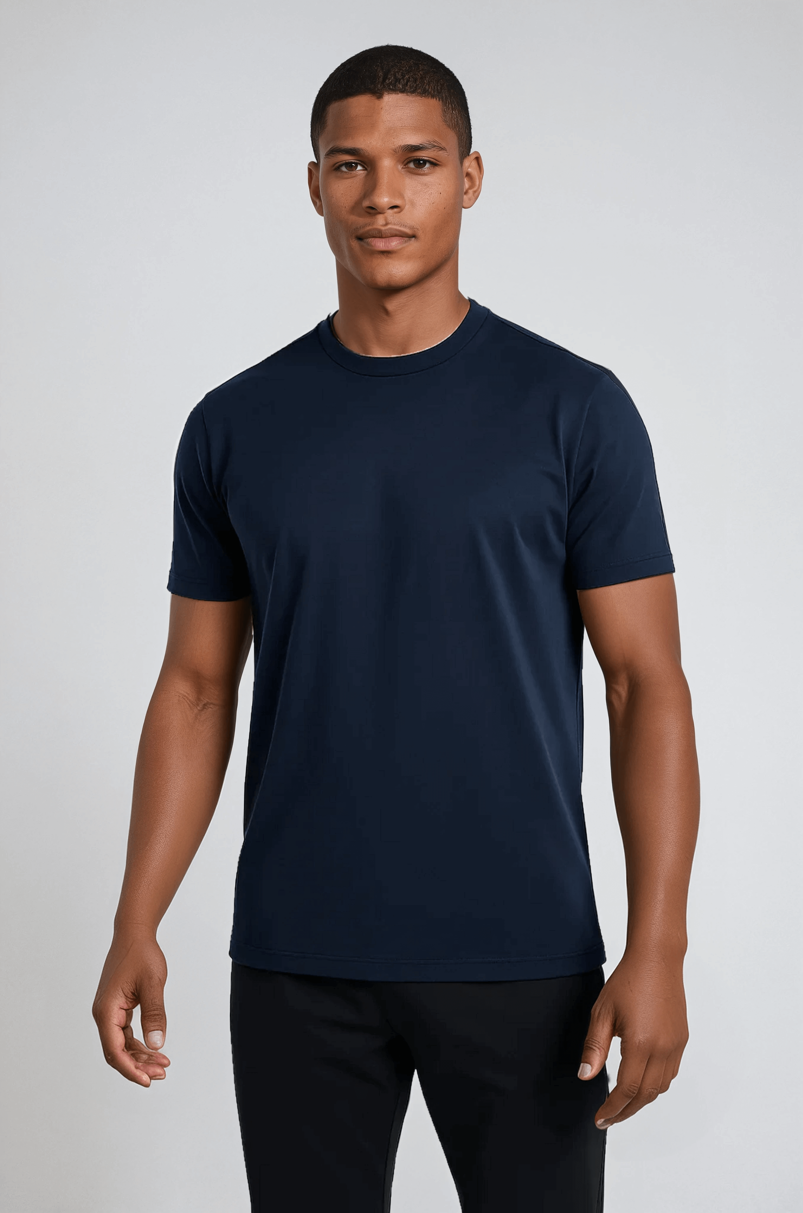 Herre Slim-Fit T-Shirt i Marineblå - - Herre T-shirts - Valmont Wear