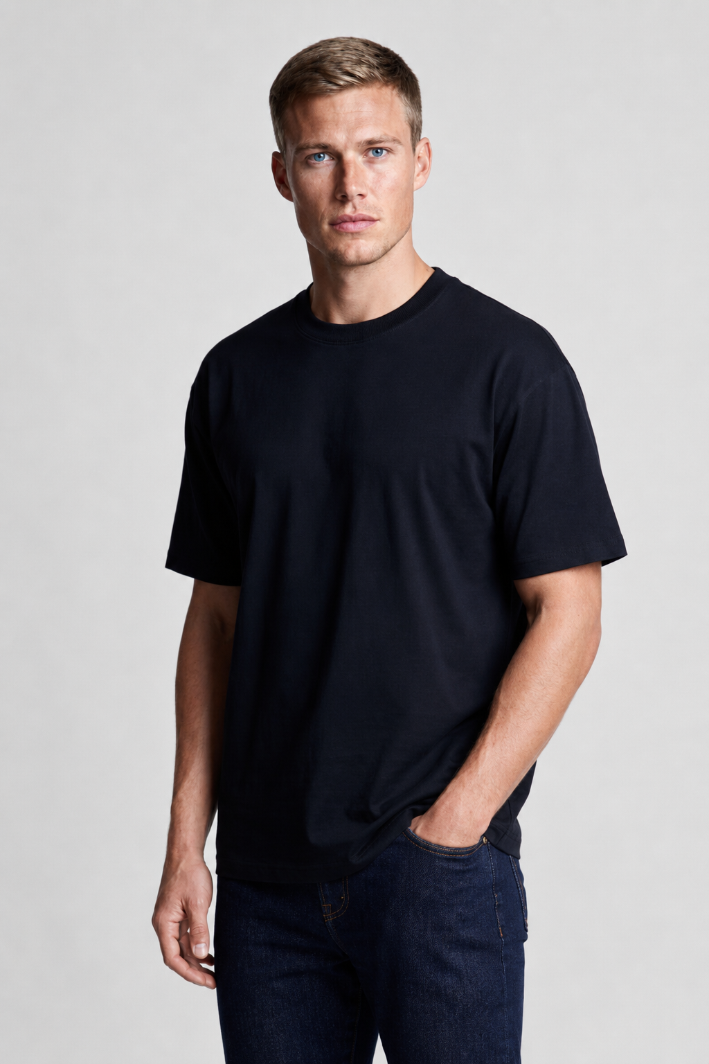 T-Shirt til Mænd - Sort - Blød Bomuldsblanding - Kortærmet Rund Hals - - Herre T-shirts - Valmont Wear