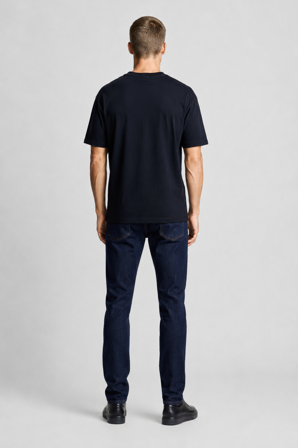 T-Shirt til Mænd - Sort - Blød Bomuldsblanding - Kortærmet Rund Hals - - Herre T-shirts - Valmont Wear