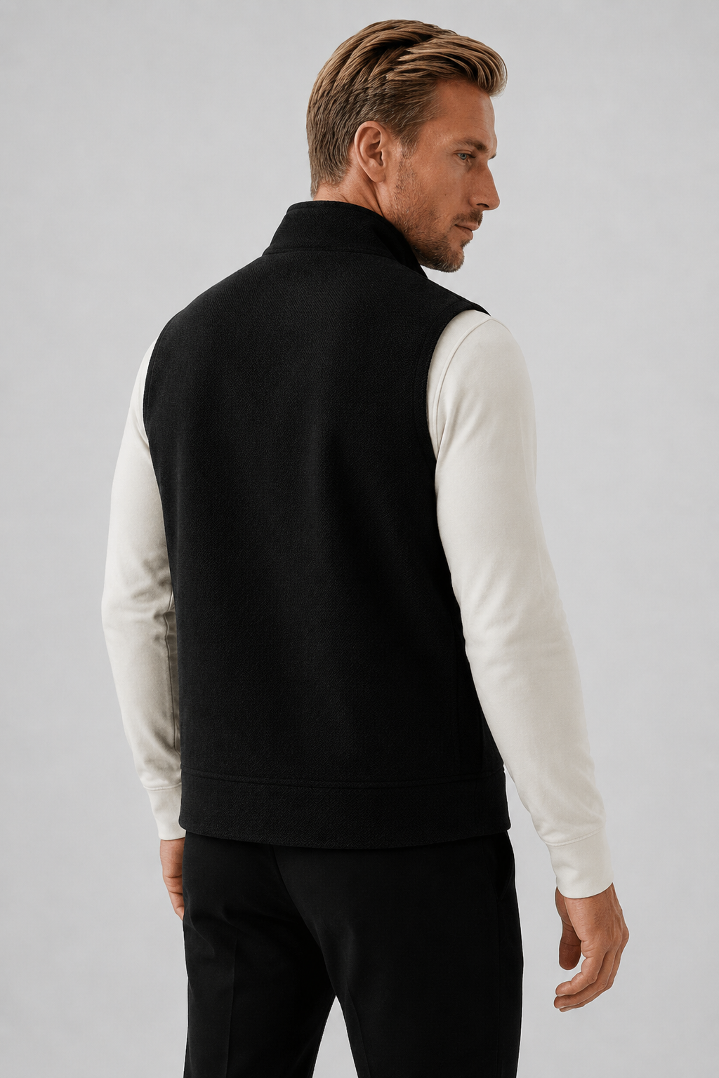 Sort Strikket Vest til Mænd - Blød, Ærmeløs Regular Fit i Komfortabel Strik - - Jakker - Valmont Wear