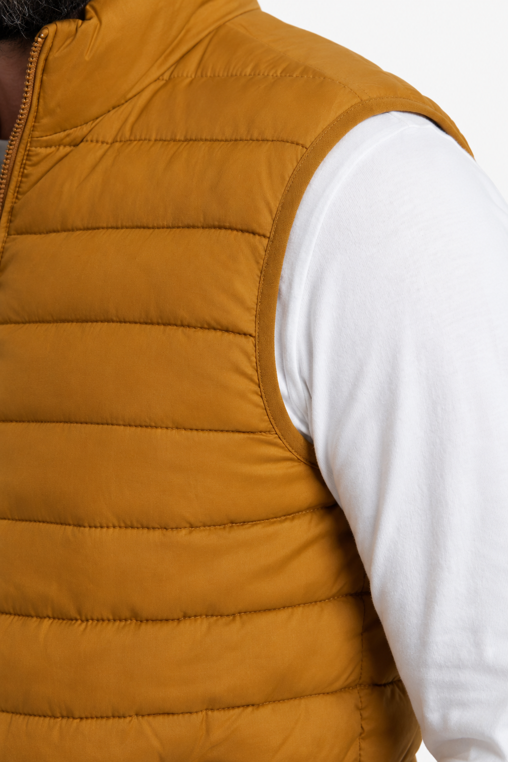 Puffervest til Mænd - Gurkemeje - Polyester - Regular Fit - - Puffer Vest - Valmont Wear