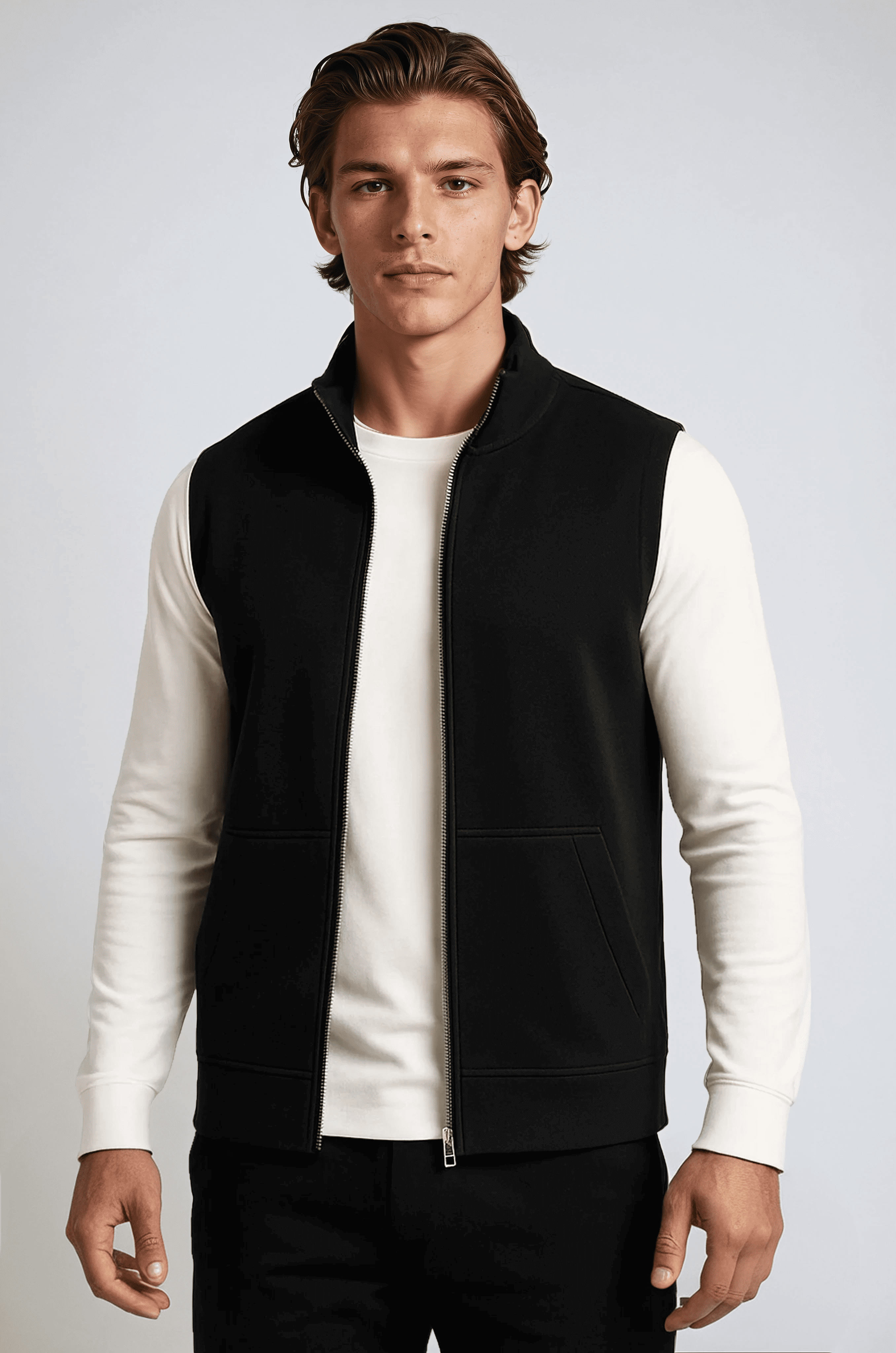 Klassisk Sort Strikket Ærmeløs Vest - - Veste - Valmont Wear