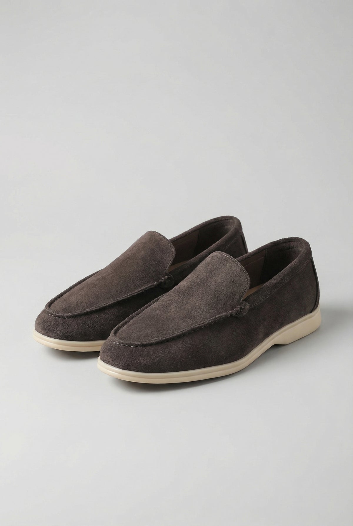 Mokkasiner til Mænd: Chokoladebrune Ruskind Loafers - Komfortable Herresko - Chokoladebrun - Loafers - Valmont Wear