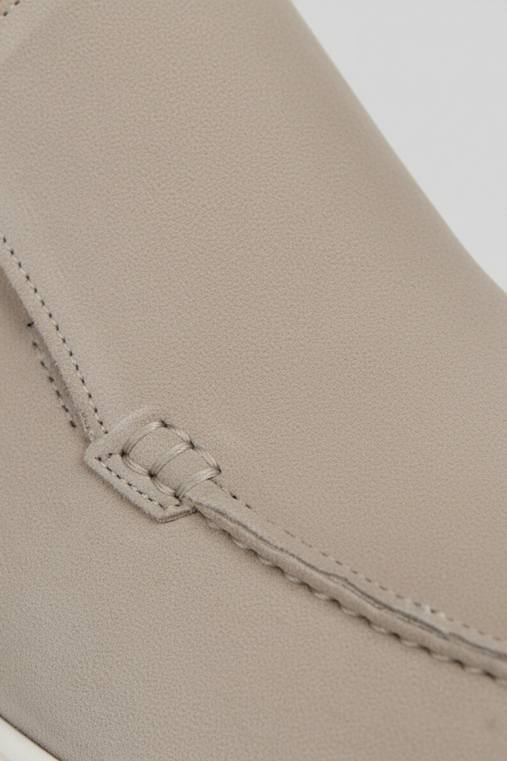 Herre Ruskinds Loafer Støvler – Slip-On Chukka Stil, Flad Hæl – Greige - - Boots - Valmont Wear