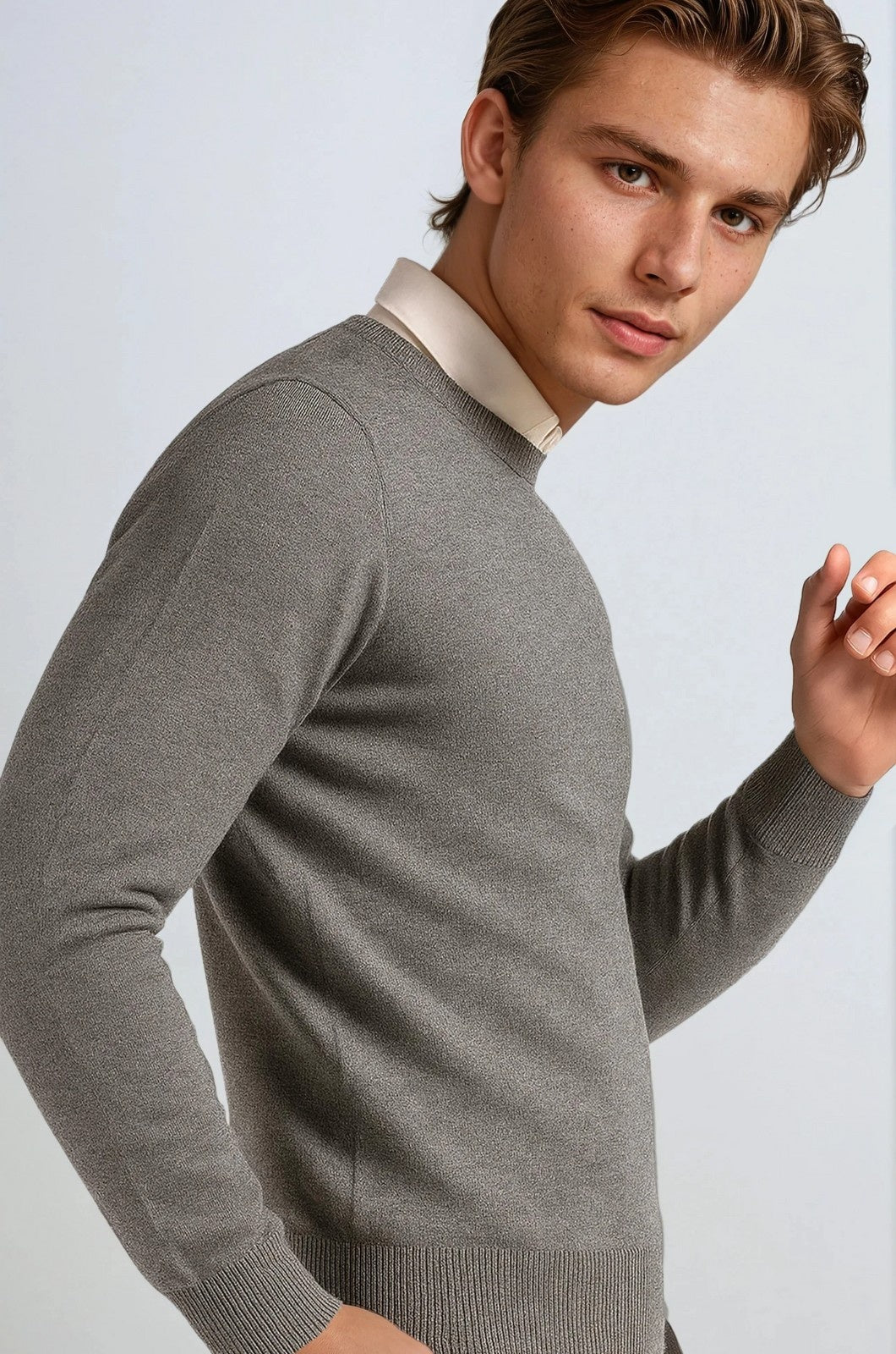 Herre Klassisk Crew Neck Pullover Sweater – Ensfarvet, Ribdetaljer, Casual Fit – Grå - - Sweatre - Valmont Wear