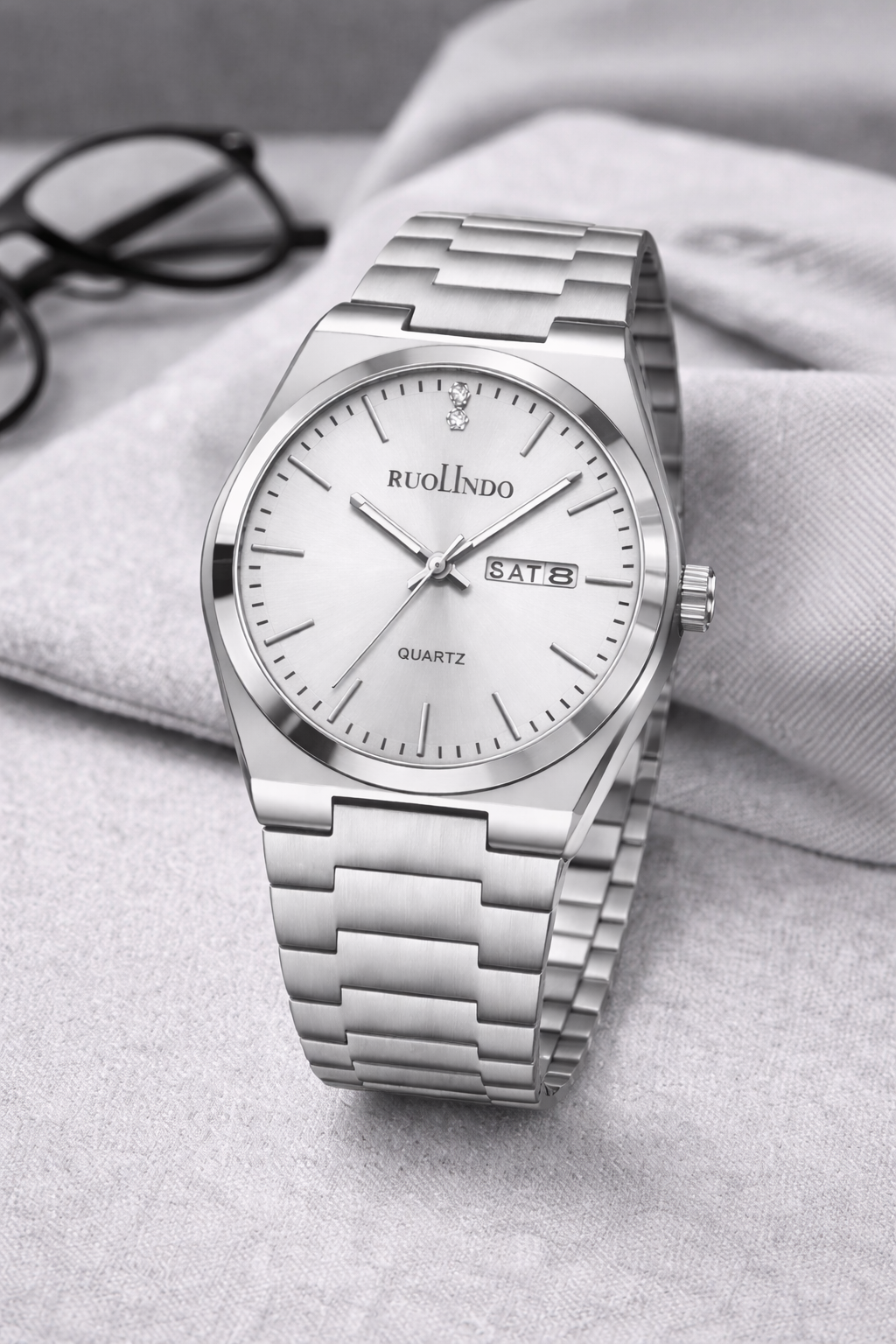 Men's watch in silver steel – Classic quartz watch with date for men - Premium quality, fast delivery